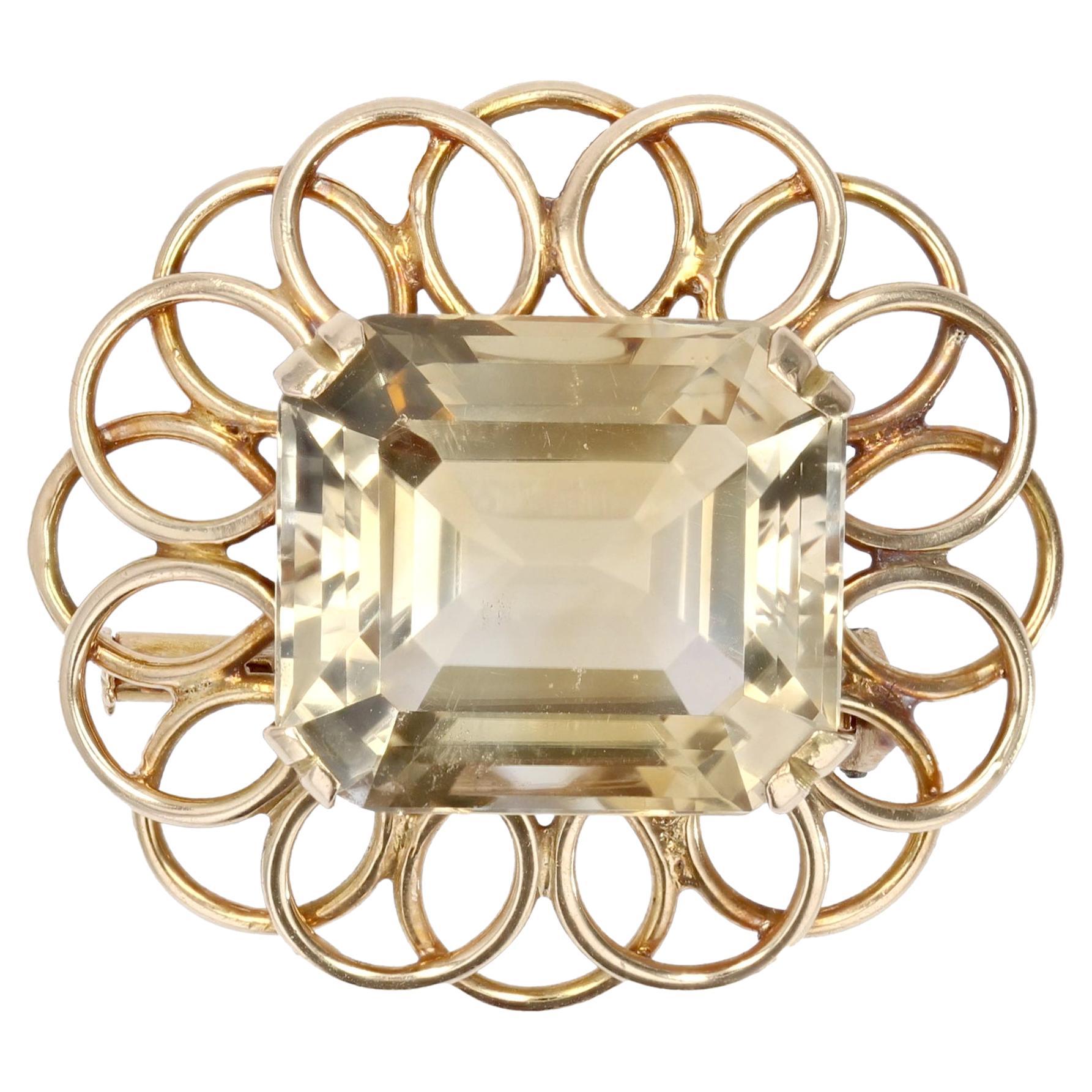 French 1960s 20 Carats Citrine 18 Karat Yellow Gold Flower Brooch For Sale