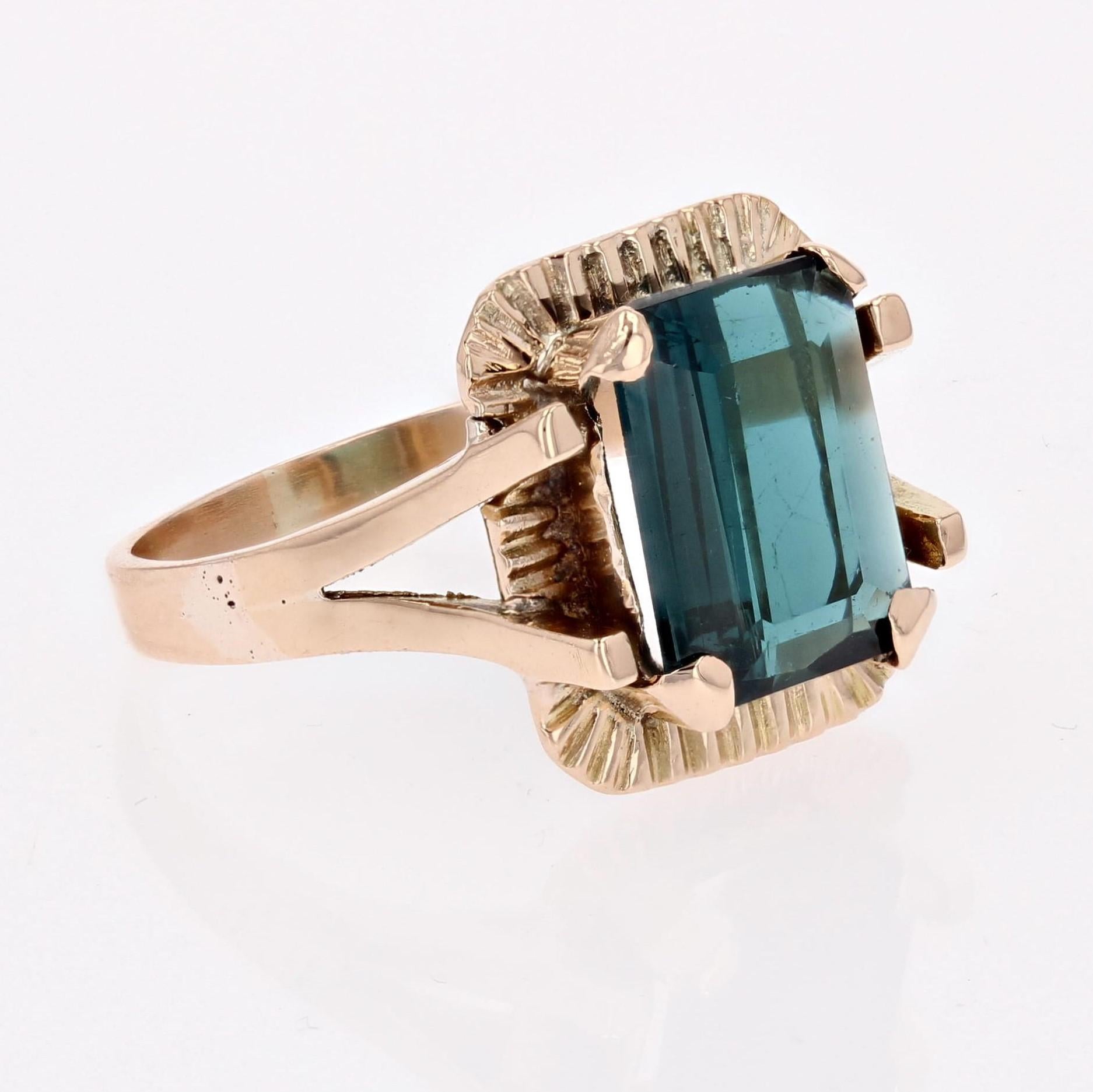 French 1960s 2.60 Carat Tourmaline Indigolite 18 Karat Rose Gold Retro Ring For Sale 5