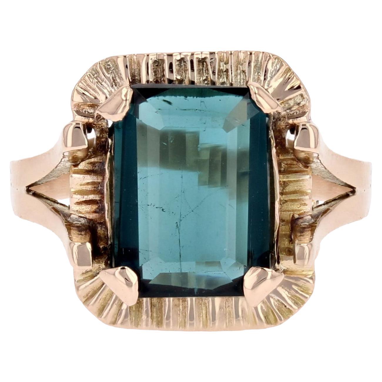 French 1960s 2.60 Carat Tourmaline Indigolite 18 Karat Rose Gold Retro Ring For Sale