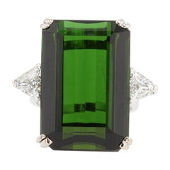 French 1960s 28.91 Carat Green Tourmaline Diamonds 18 Karat White Gold Ring