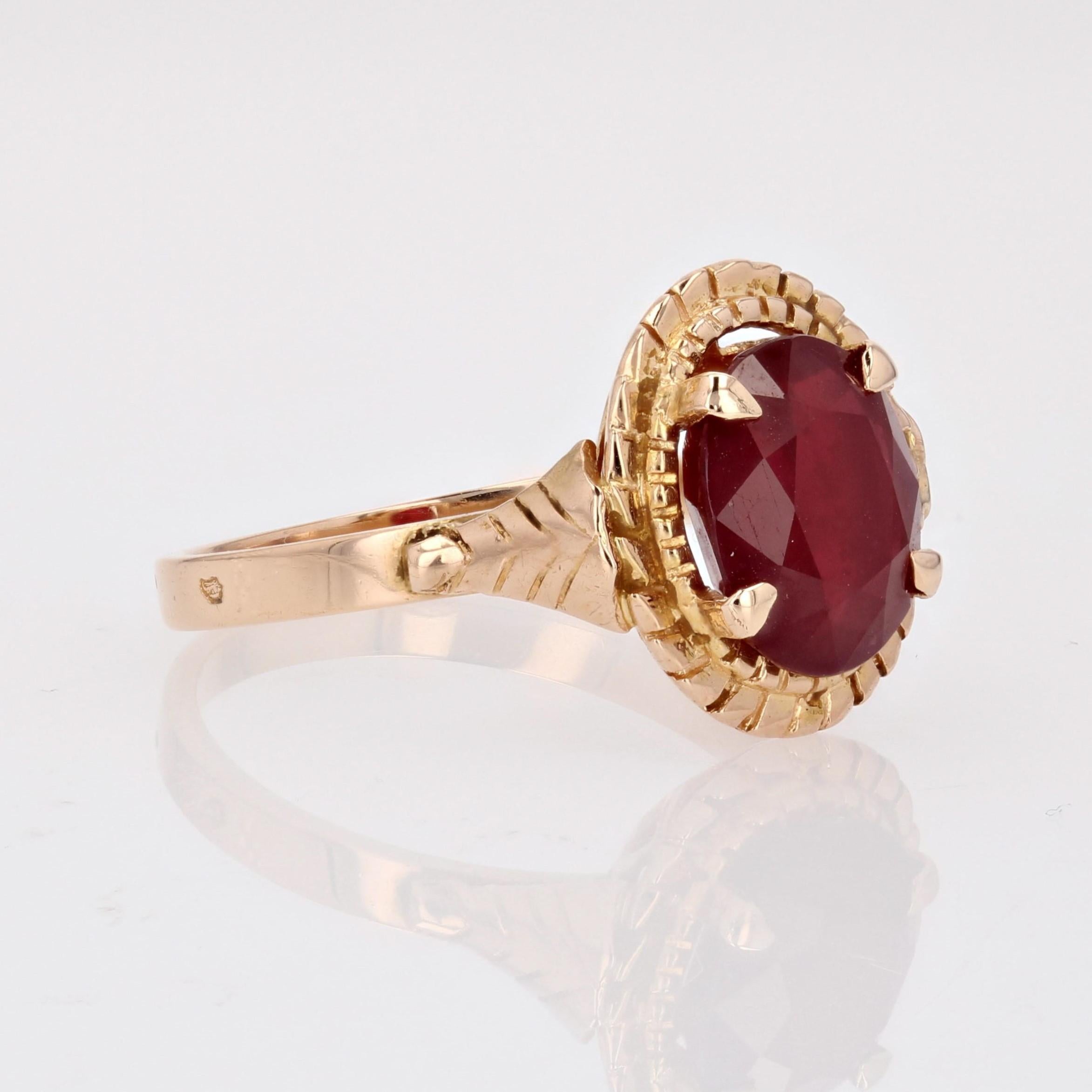 Oval Cut French 1960s 3.10 Carats Ruby 18 Karat Rose Gold Ring For Sale