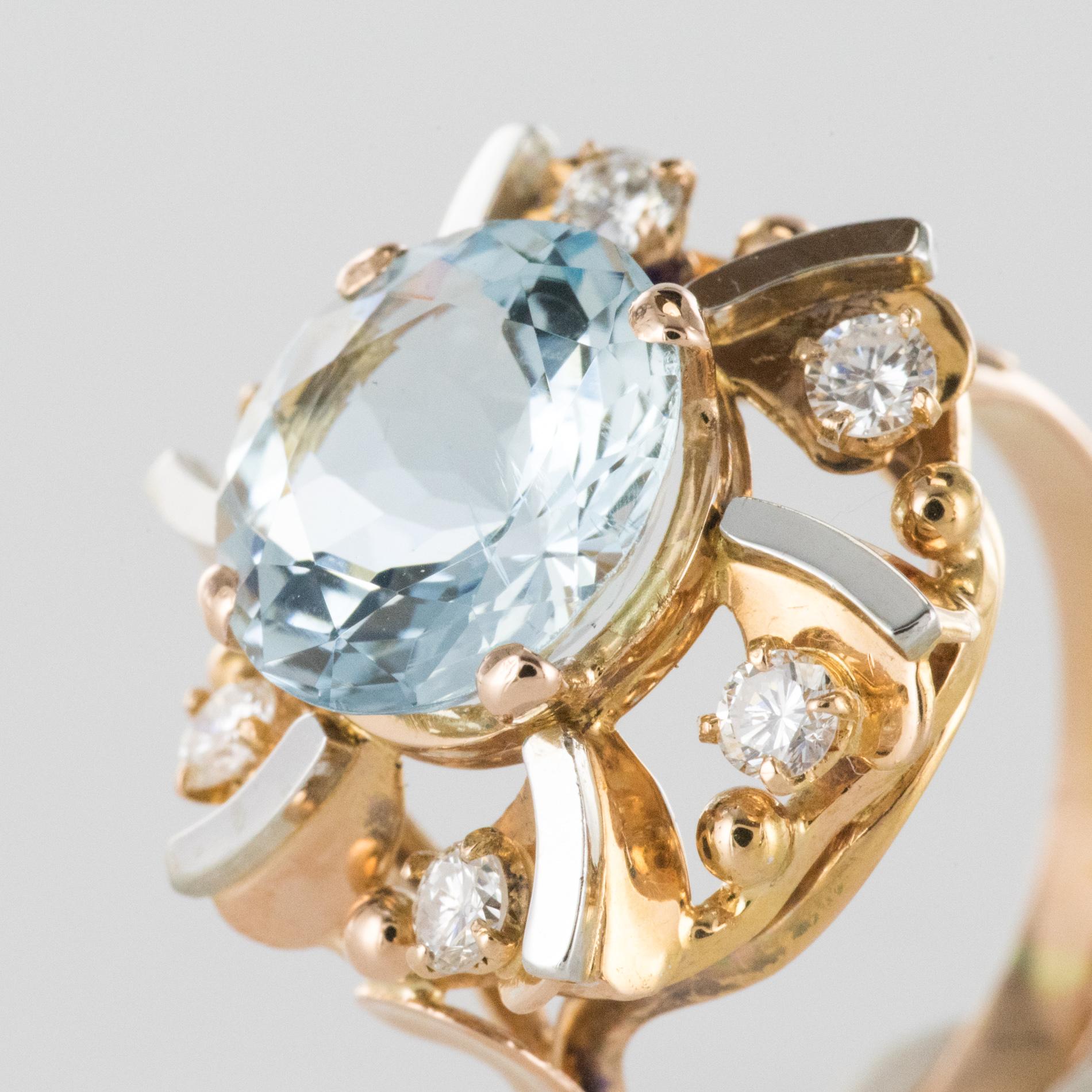 French 1960s 3.25 Carat Aquamarine 18 Karat Rose Gold Ring In Excellent Condition In Poitiers, FR