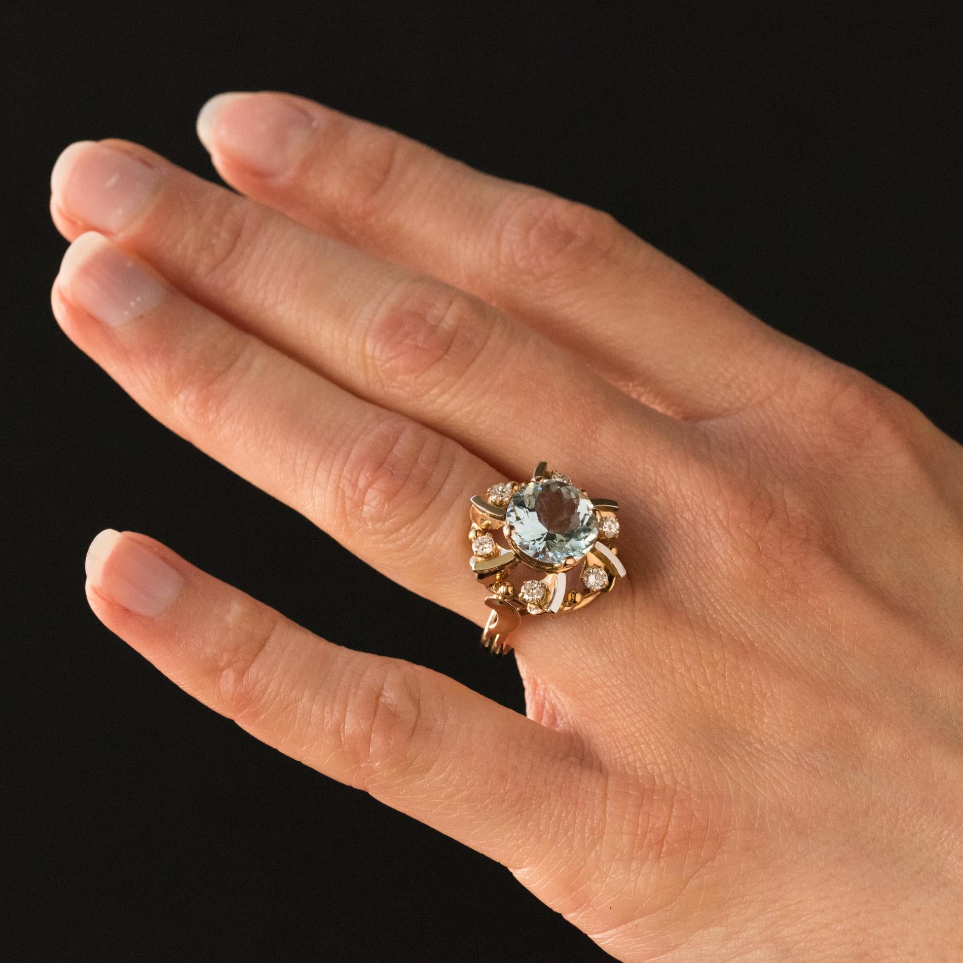 Women's French 1960s 3.25 Carat Aquamarine 18 Karat Rose Gold Ring