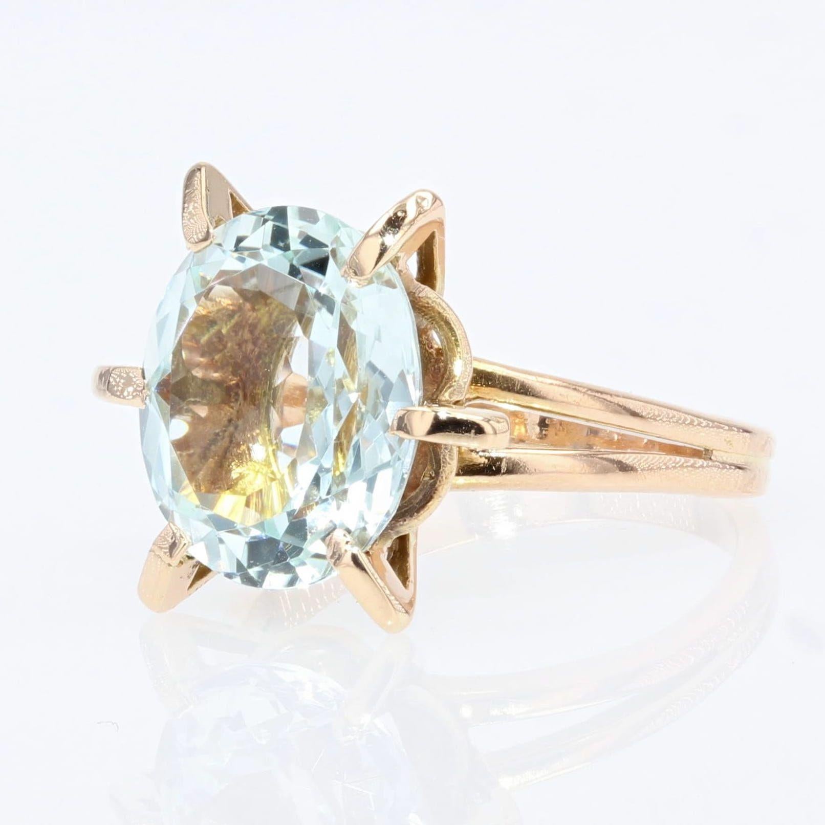 Französischer 1960er Jahre 4,10 Karat Aquamarin 18 Karat Gelbgold Ring Damen