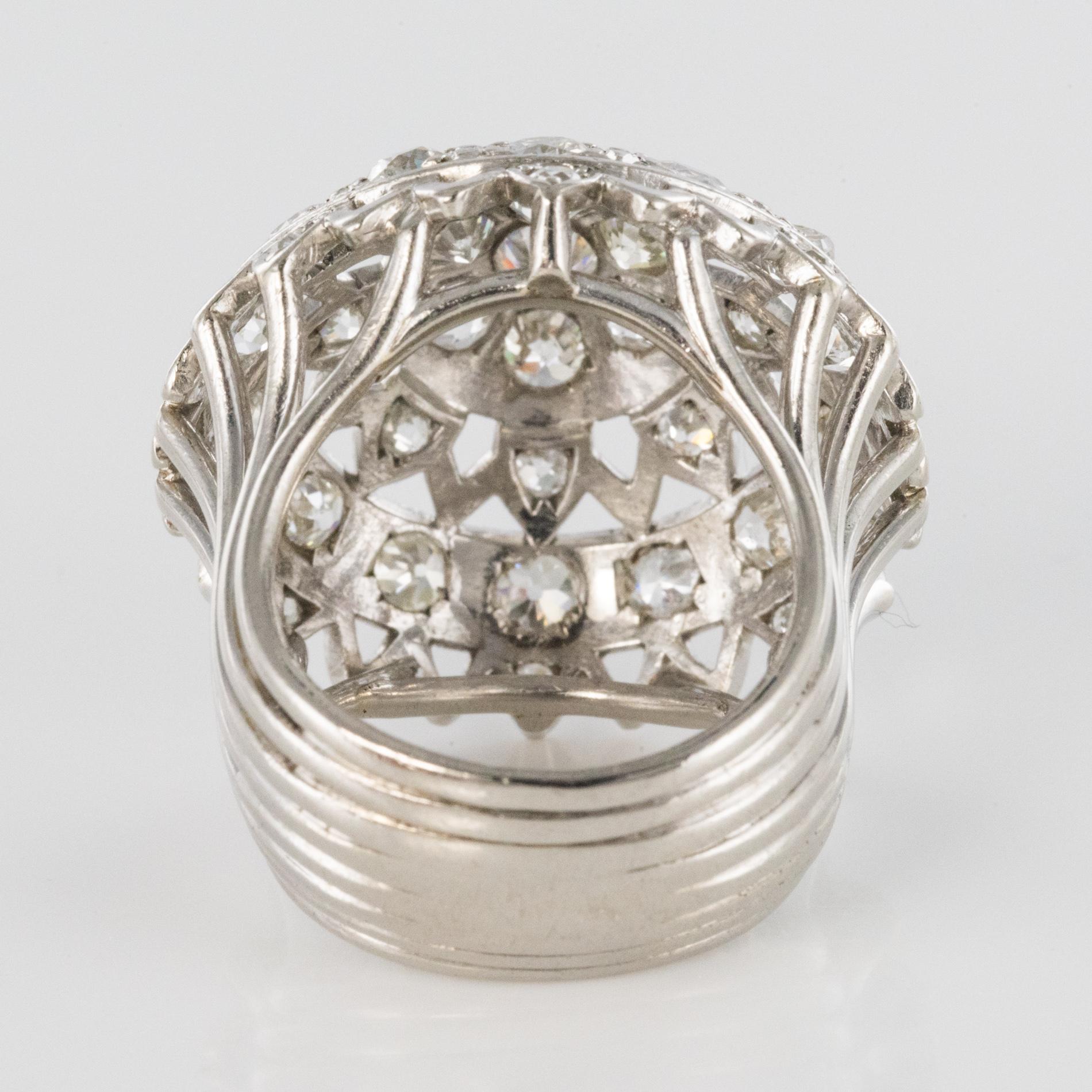 French 1960s 4.20 Carat Diamonds 18 Karat White Gold Cocktail Ring For Sale 8