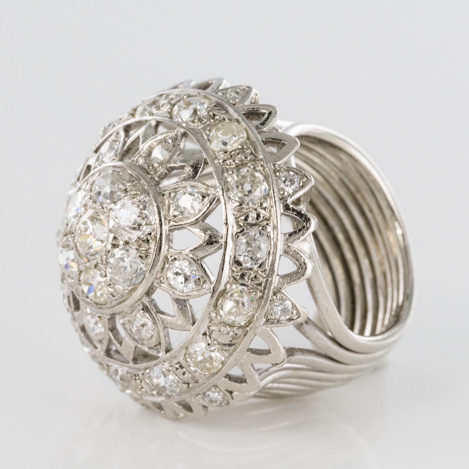 French 1960s 4.20 Carat Diamonds 18 Karat White Gold Cocktail Ring For Sale 11