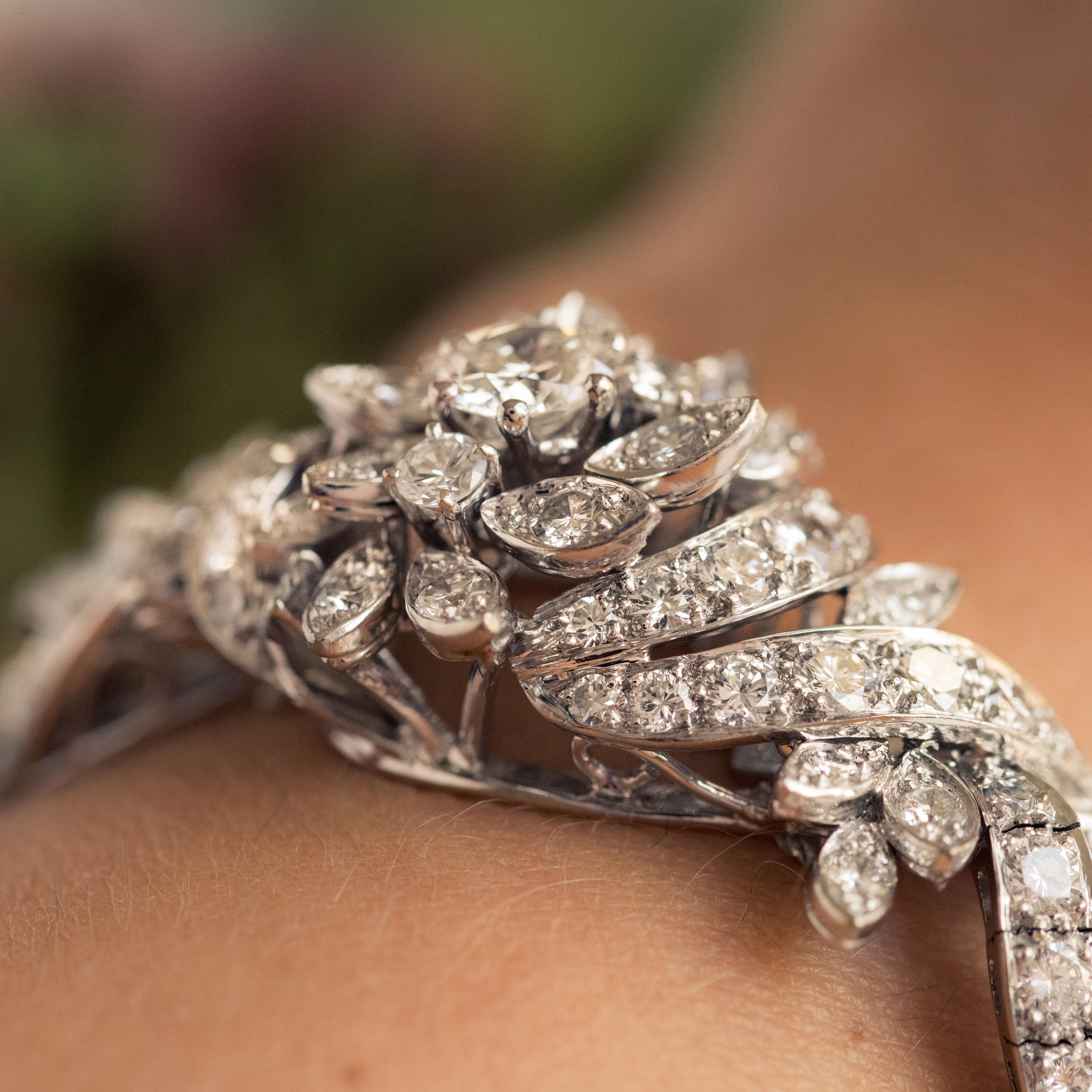 Armband aus 18 Karat Weigold mit 4,40 Karat Diamanten aus den 1960er Jahren im Zustand „Hervorragend“ im Angebot in Poitiers, FR