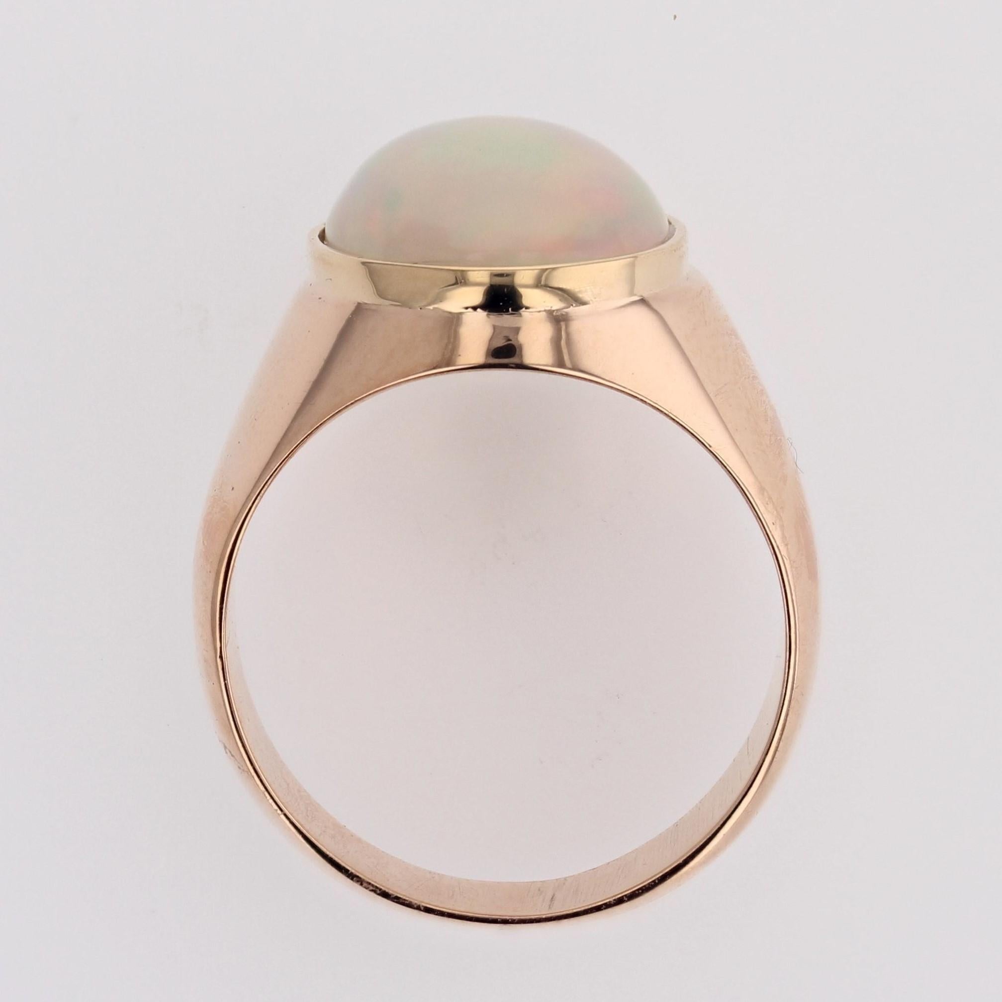 French 1960s 4.75 Carats Opal 18 Karat Yellow Gold Retro Bangle Ring For Sale 9