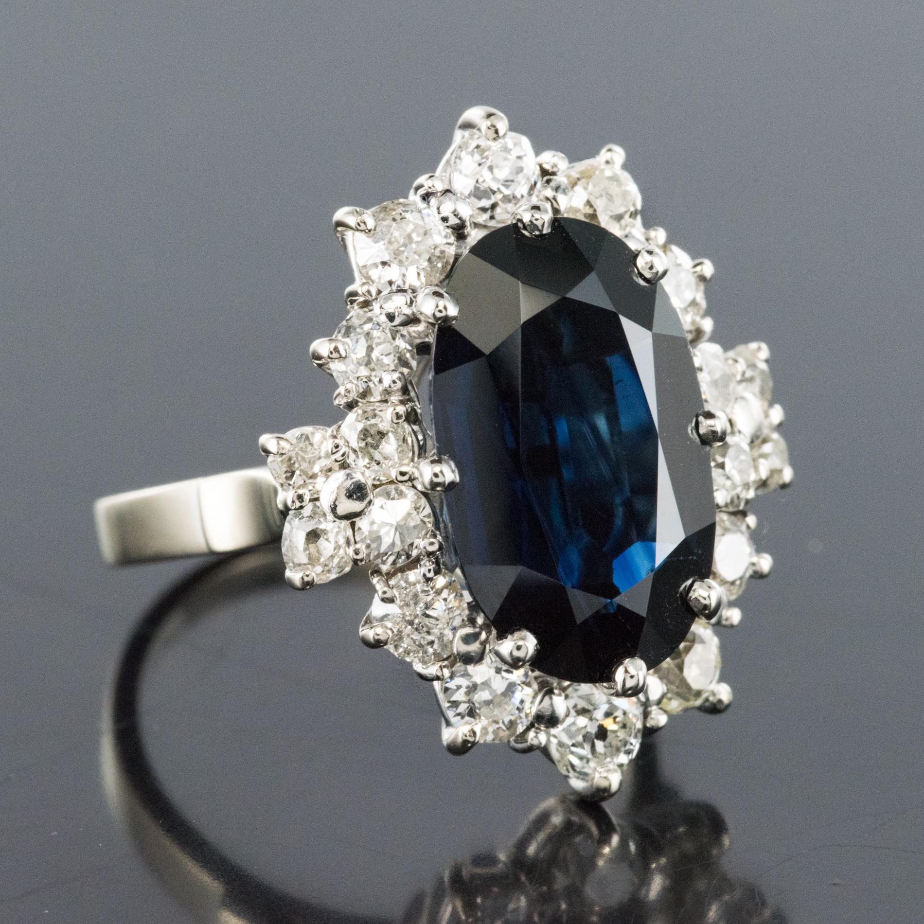 French 1960s 5.30 Carat Sapphire Diamonds Pompadour Cluster Ring 5