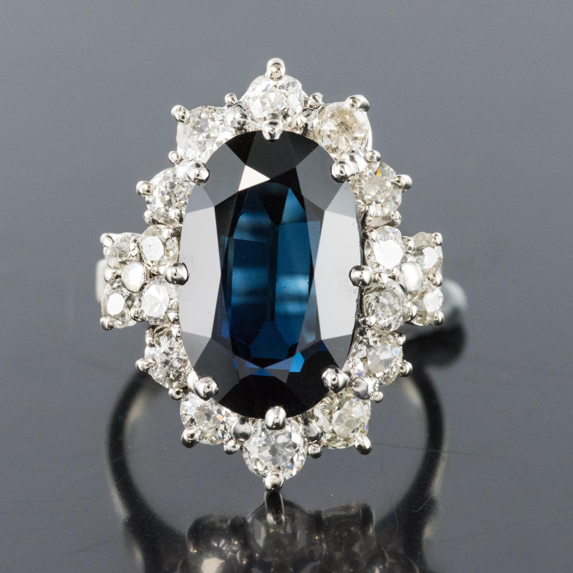 French 1960s 5.30 Carat Sapphire Diamonds Pompadour Cluster Ring 6