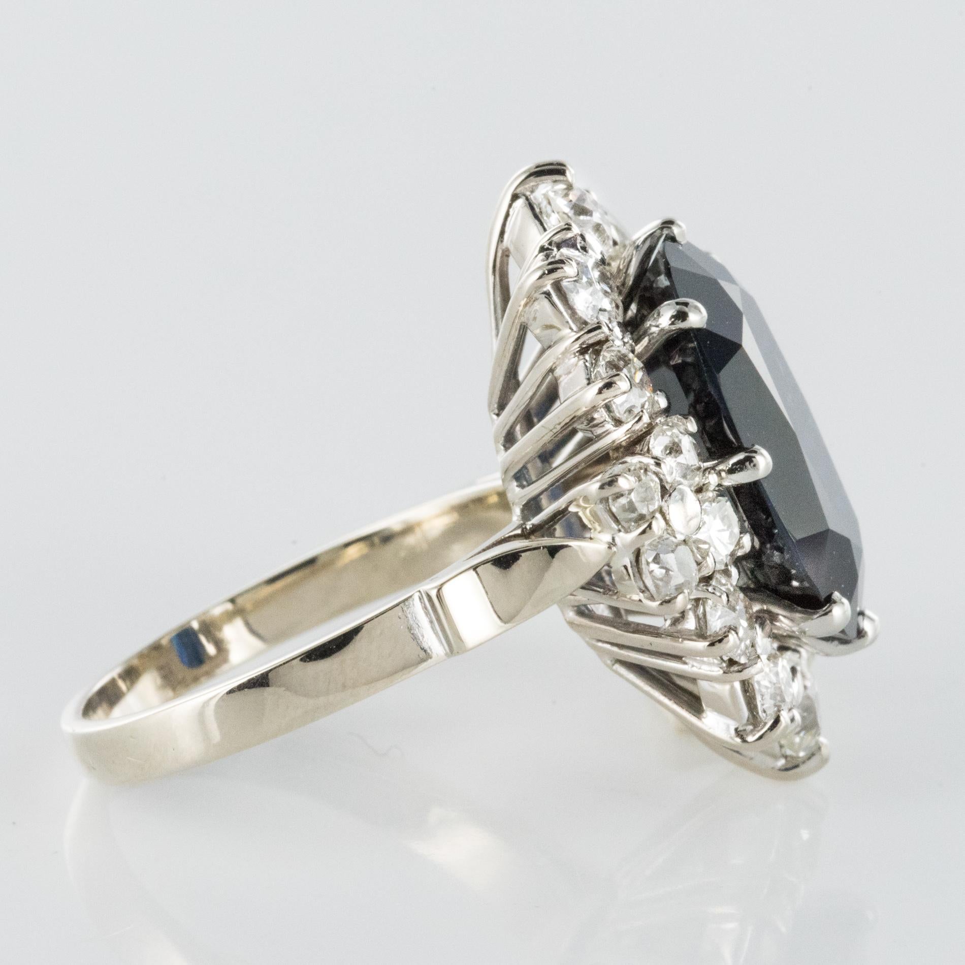 Women's French 1960s 5.30 Carat Sapphire Diamonds Pompadour Cluster Ring