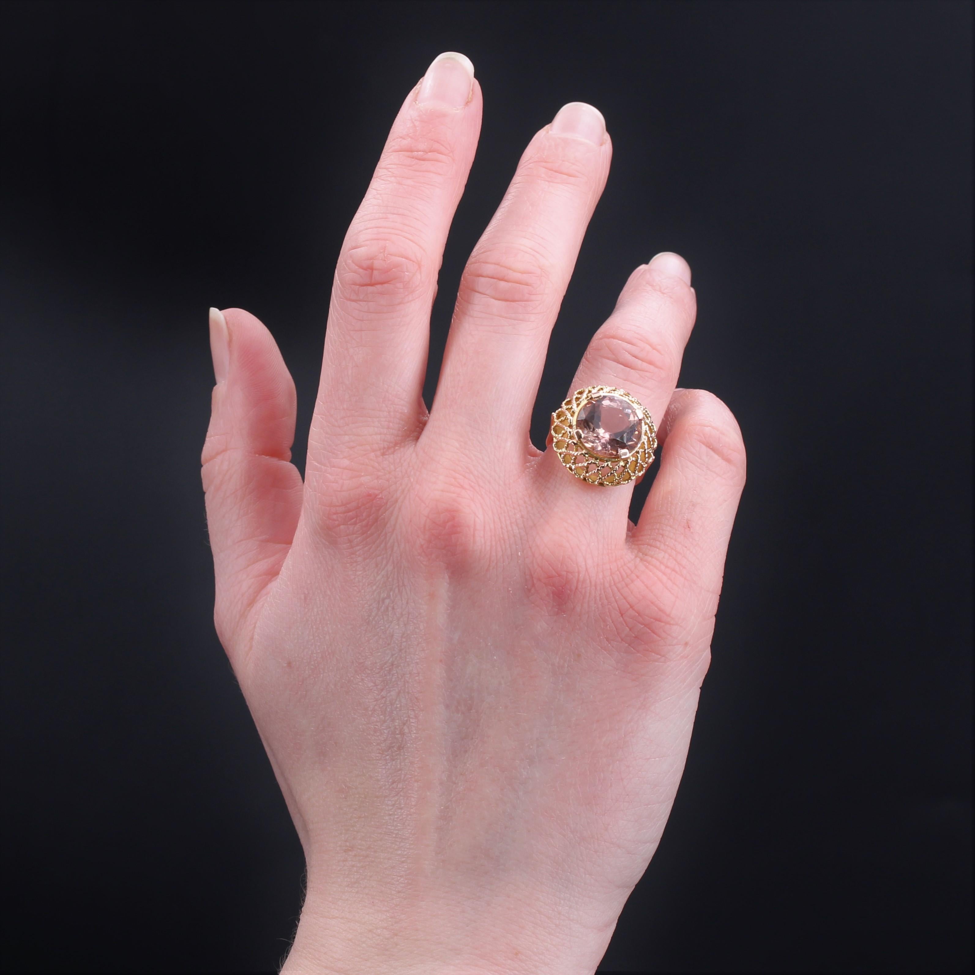 French 1960s 5.42 Carat Morganite 18 Karat Rose Gold Retro Ring In Excellent Condition For Sale In Poitiers, FR