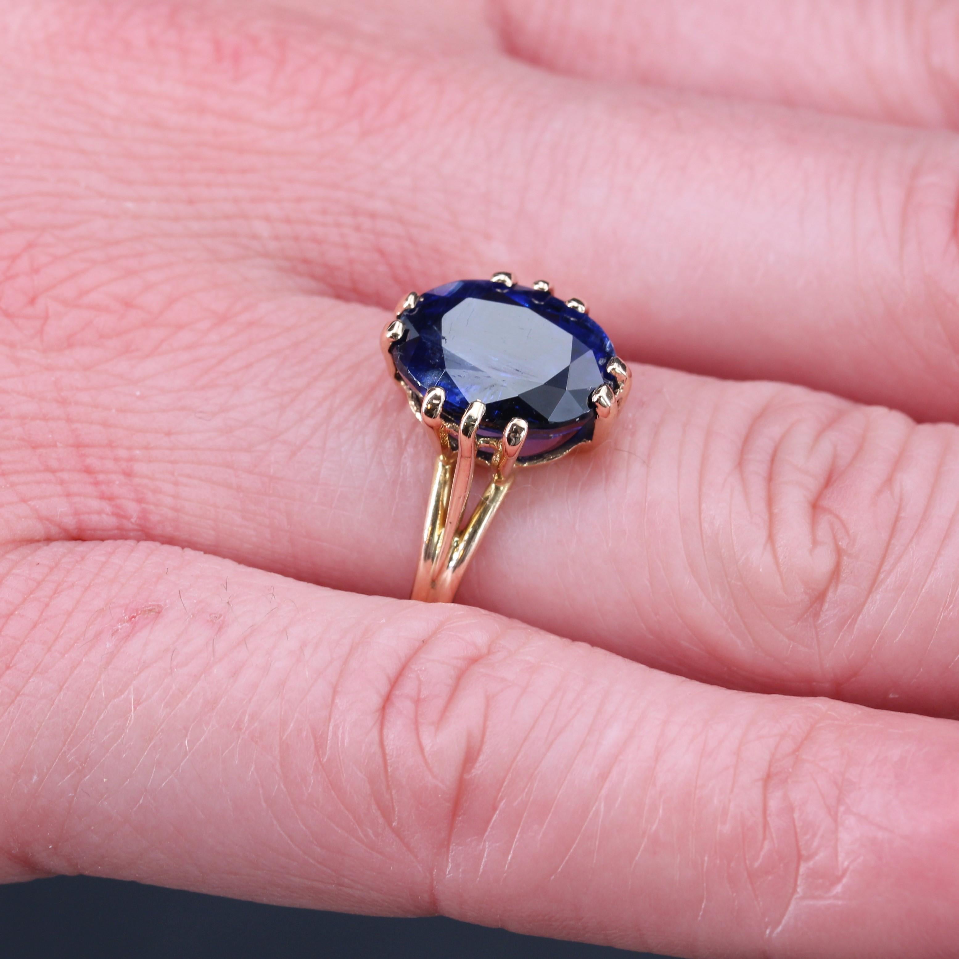 French 1960s 5.60 Carat Kyanite 18 Karat Yellow Gold Ring For Sale 6