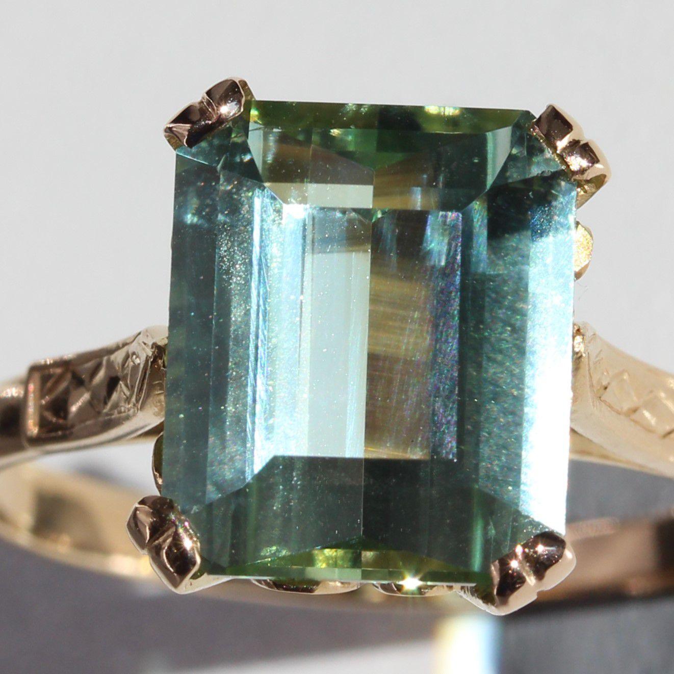 French 1960s 5.82 Carat Watermint Tourmaline 18 Karat Yellow Gold Ring For Sale 7