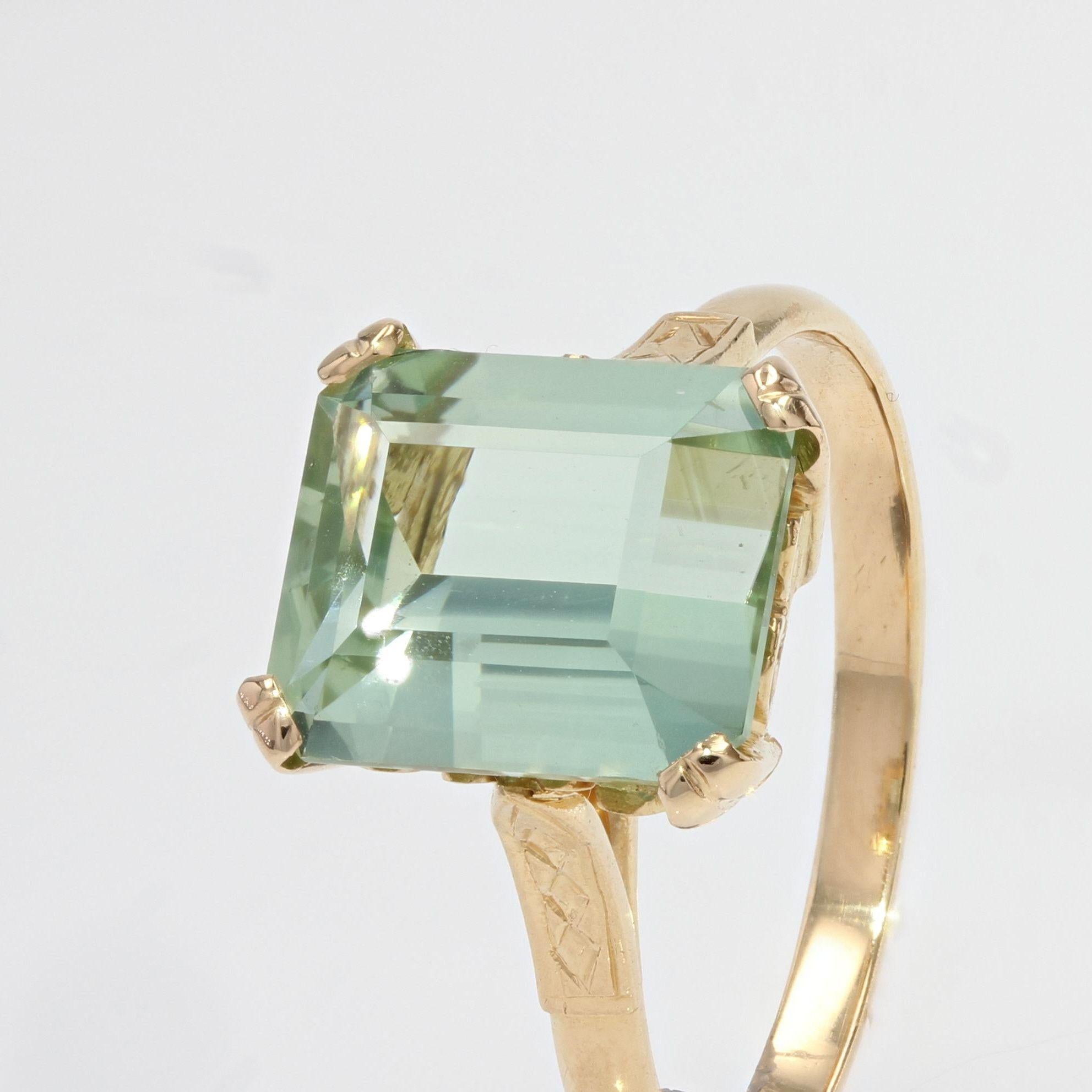 French 1960s 5.82 Carat Watermint Tourmaline 18 Karat Yellow Gold Ring For Sale 2
