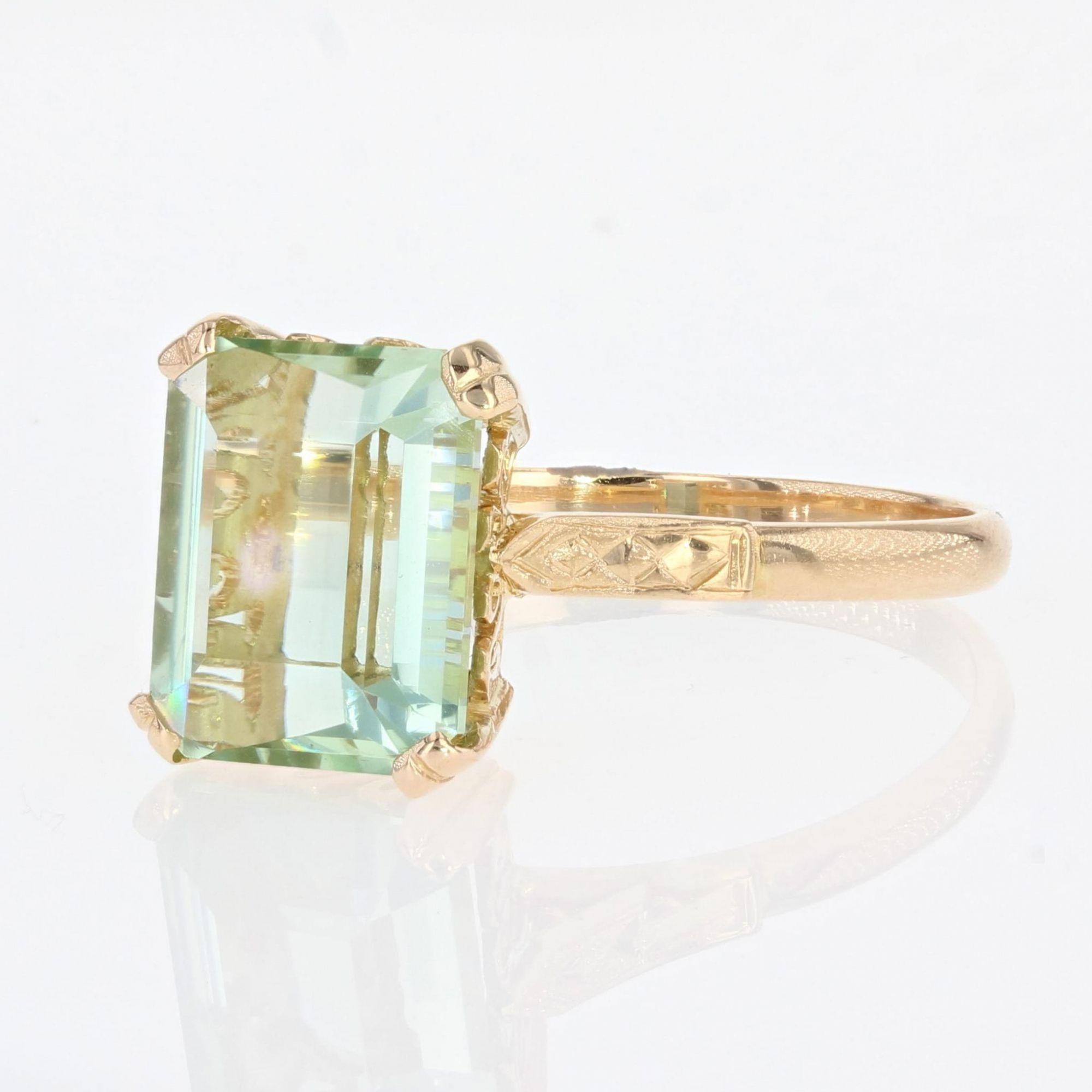 French 1960s 5.82 Carat Watermint Tourmaline 18 Karat Yellow Gold Ring For Sale 1