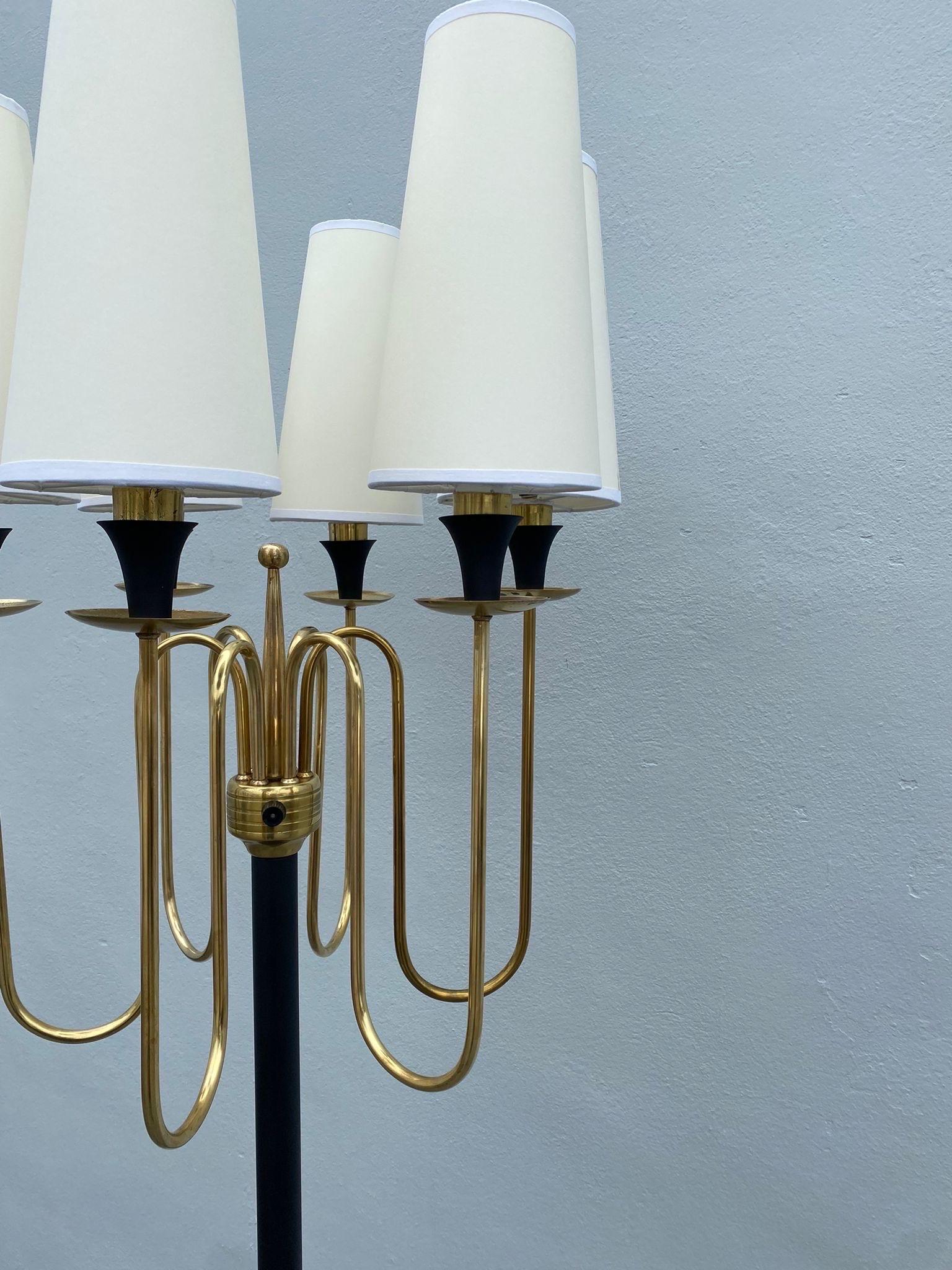 French 1960's 6-Light Brass & Painted Metal Floor Lamp For Sale 1
