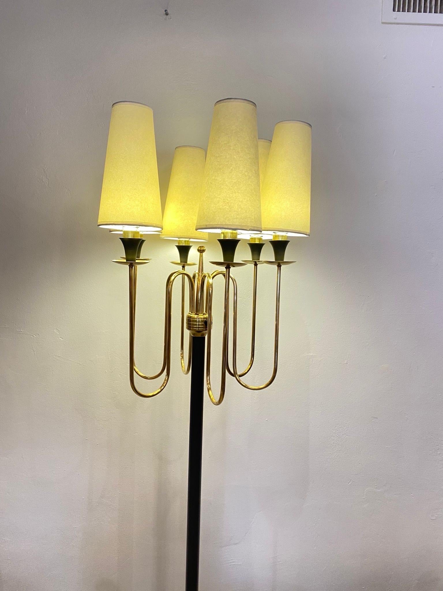French 1960's 6-Light Brass & Painted Metal Floor Lamp For Sale 2