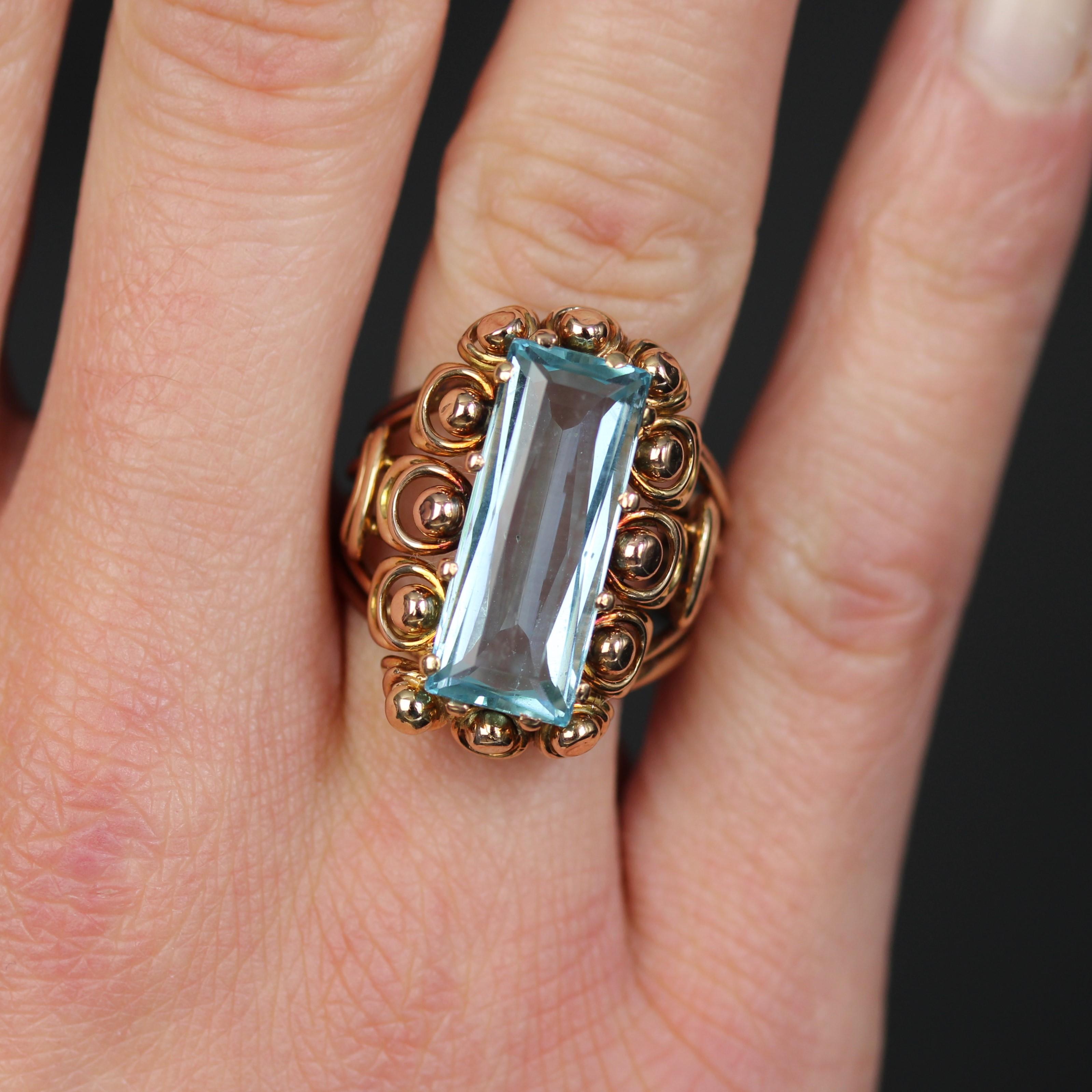 Bague cocktail française des années 1960 en or rose 18 carats avec aigue-marine de 6,20 carats Pour femmes en vente