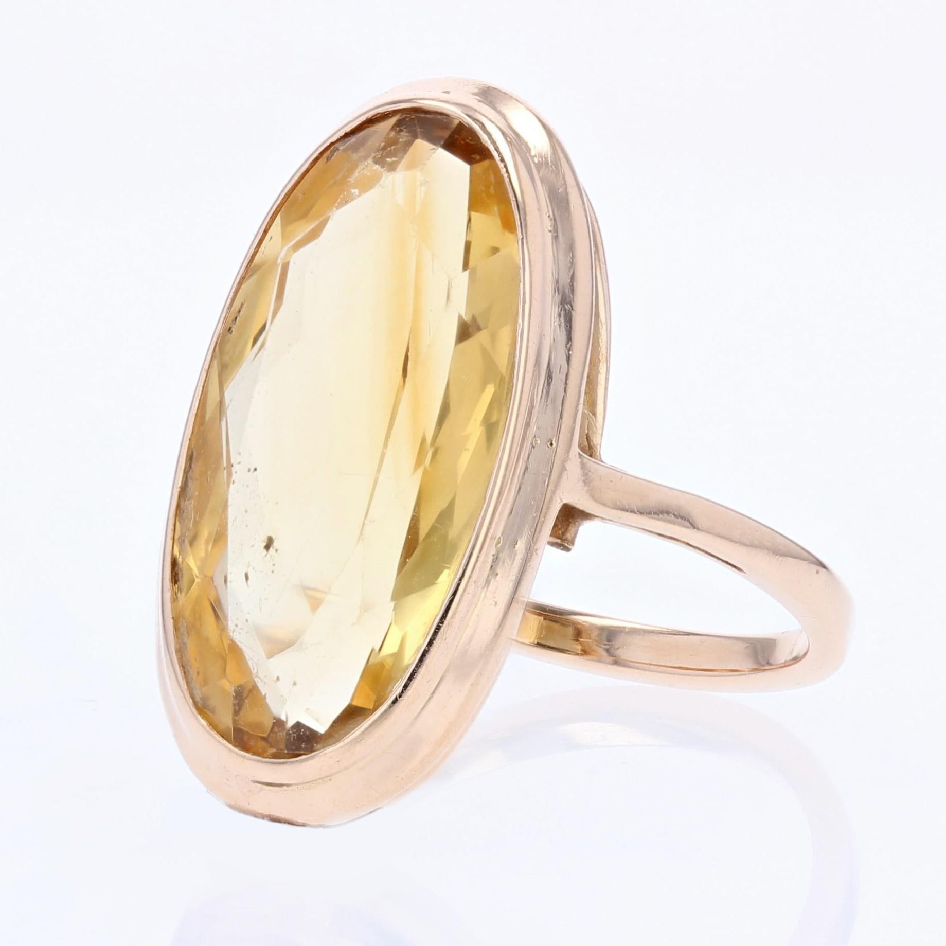 French 1960s 6, 50 Carat Citrine 18 Karat Yellow Gold Marquise Shape Ring In Good Condition For Sale In Poitiers, FR