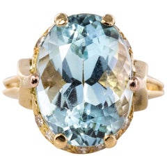 French 1960s 6.87 Carat Aquamarine Diamonds 18 Karat Yellow Gold Ring