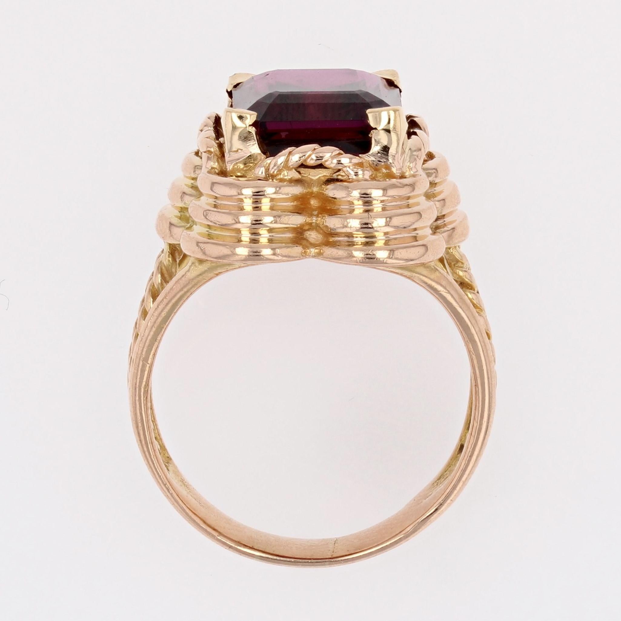 French 1960s 7.37 Carat Rhodolite Garnet 18 Karat Rose Gold Ring For Sale 7