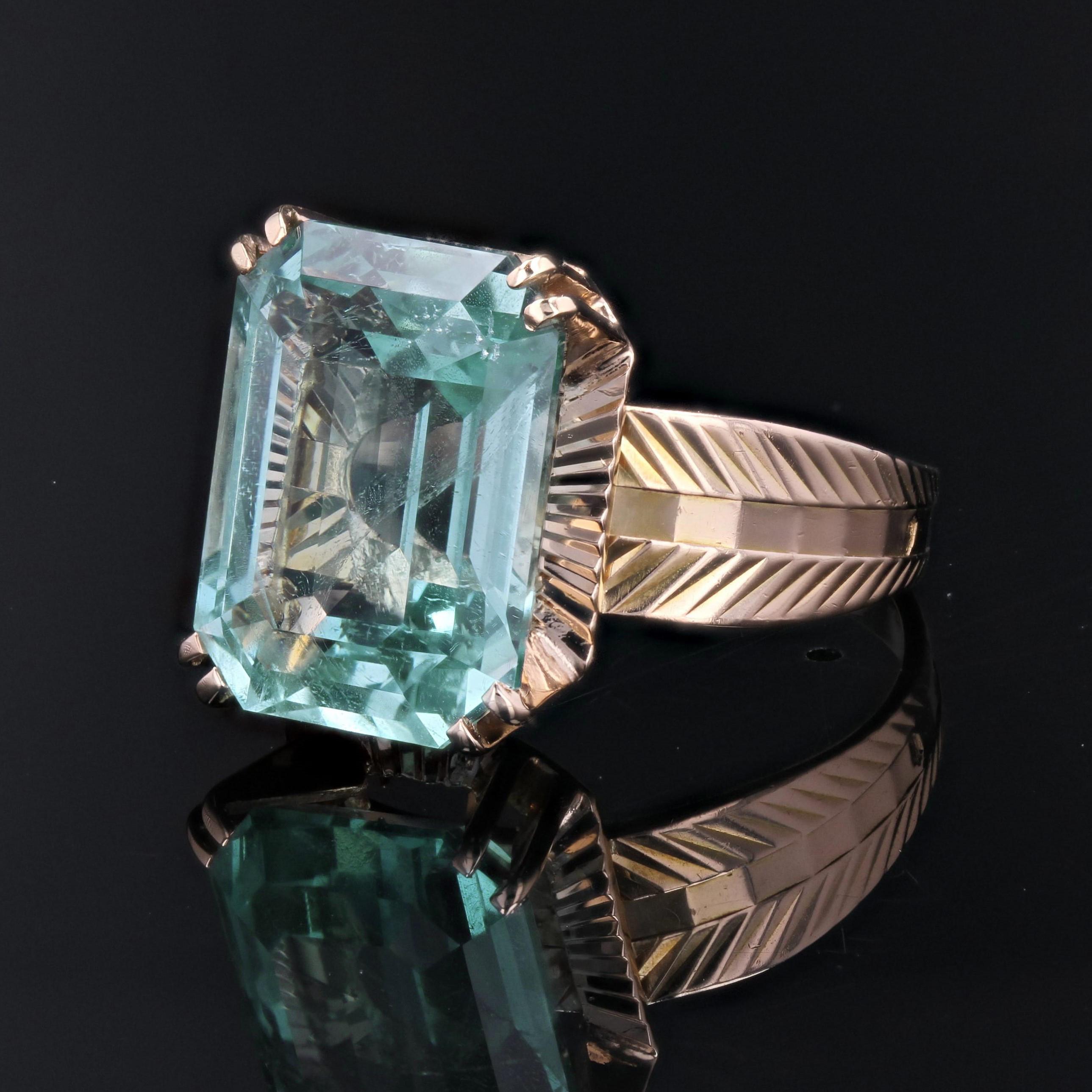 Emerald Cut French 1960s 9.07 Carat Green Beryl 18 Karat Rose Gold Ring