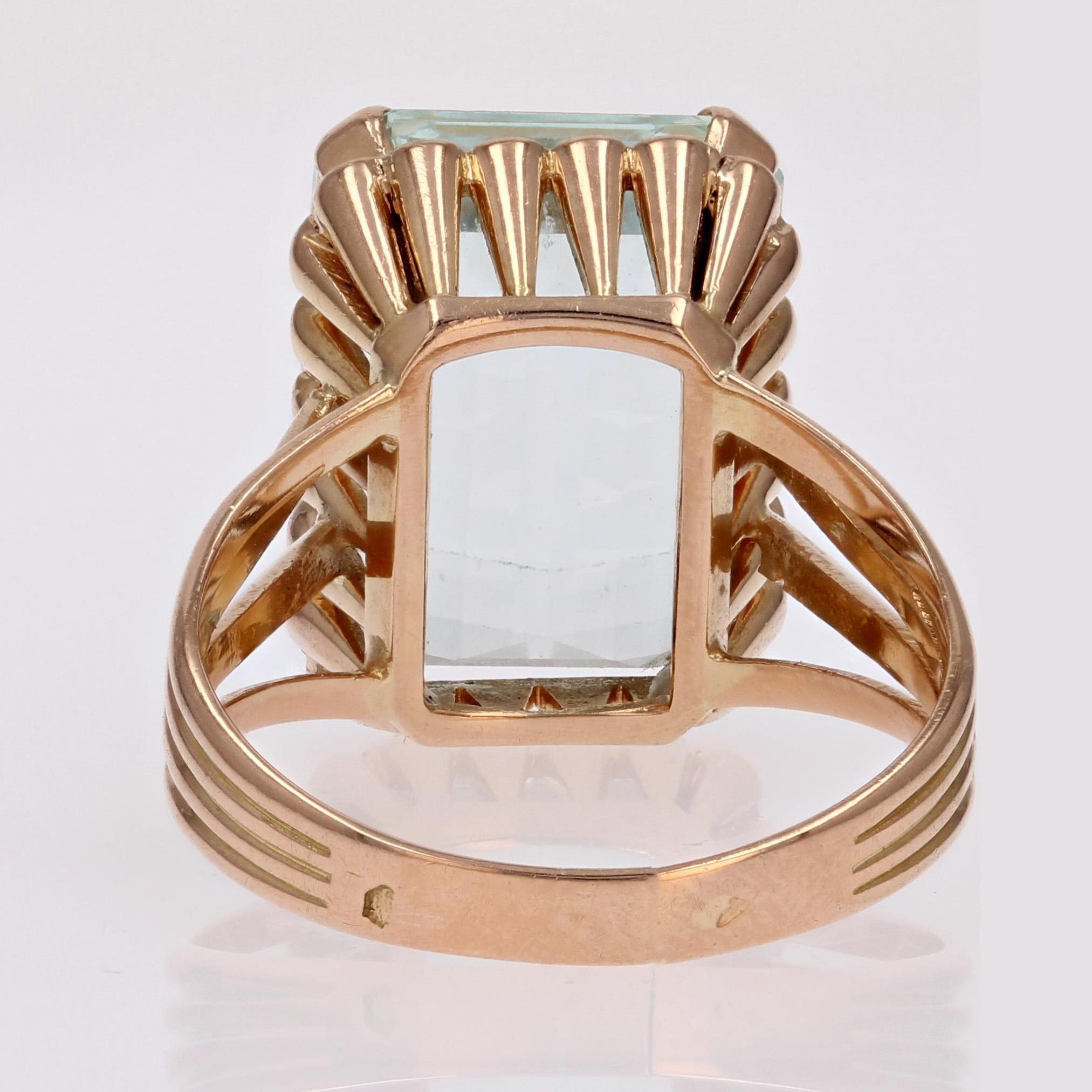 French 1960s 9.80 Carats Aquamarine 18 Karat Rose Gold Cocktail Ring For Sale 10