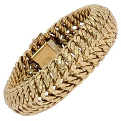 French 1960s American Curb 18 Karat Yellow Gold Bracelet