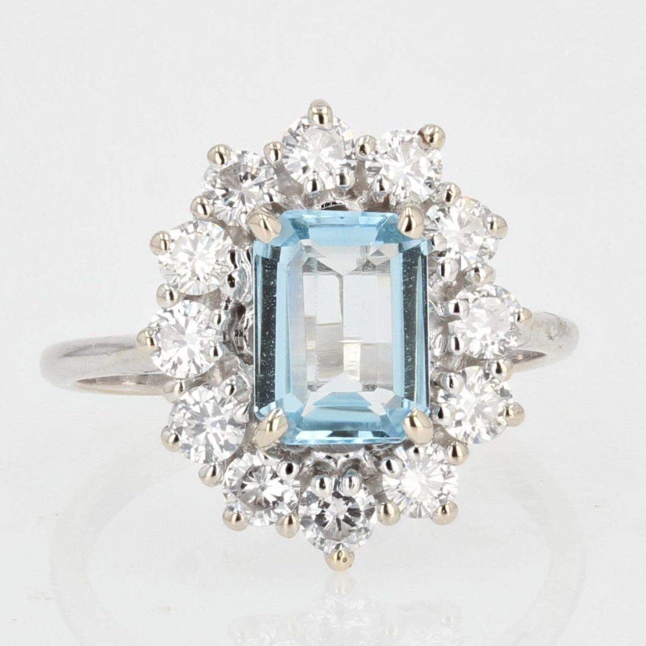 French 1960s Aquamarine Diamond 18 Karat White Gold Daisy Ring 4