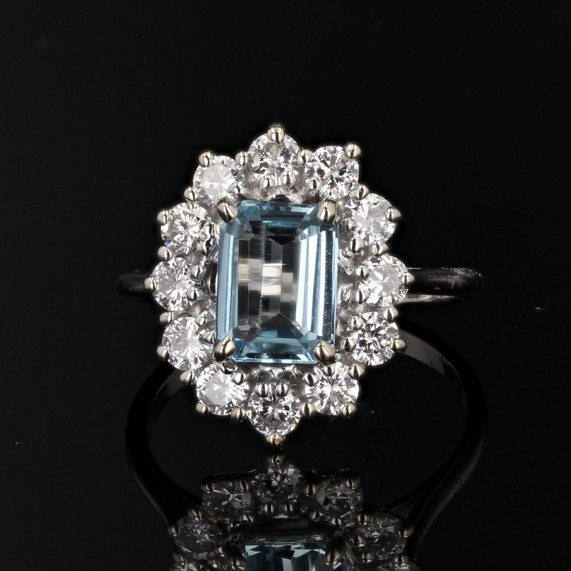 French 1960s Aquamarine Diamond 18 Karat White Gold Daisy Ring 1