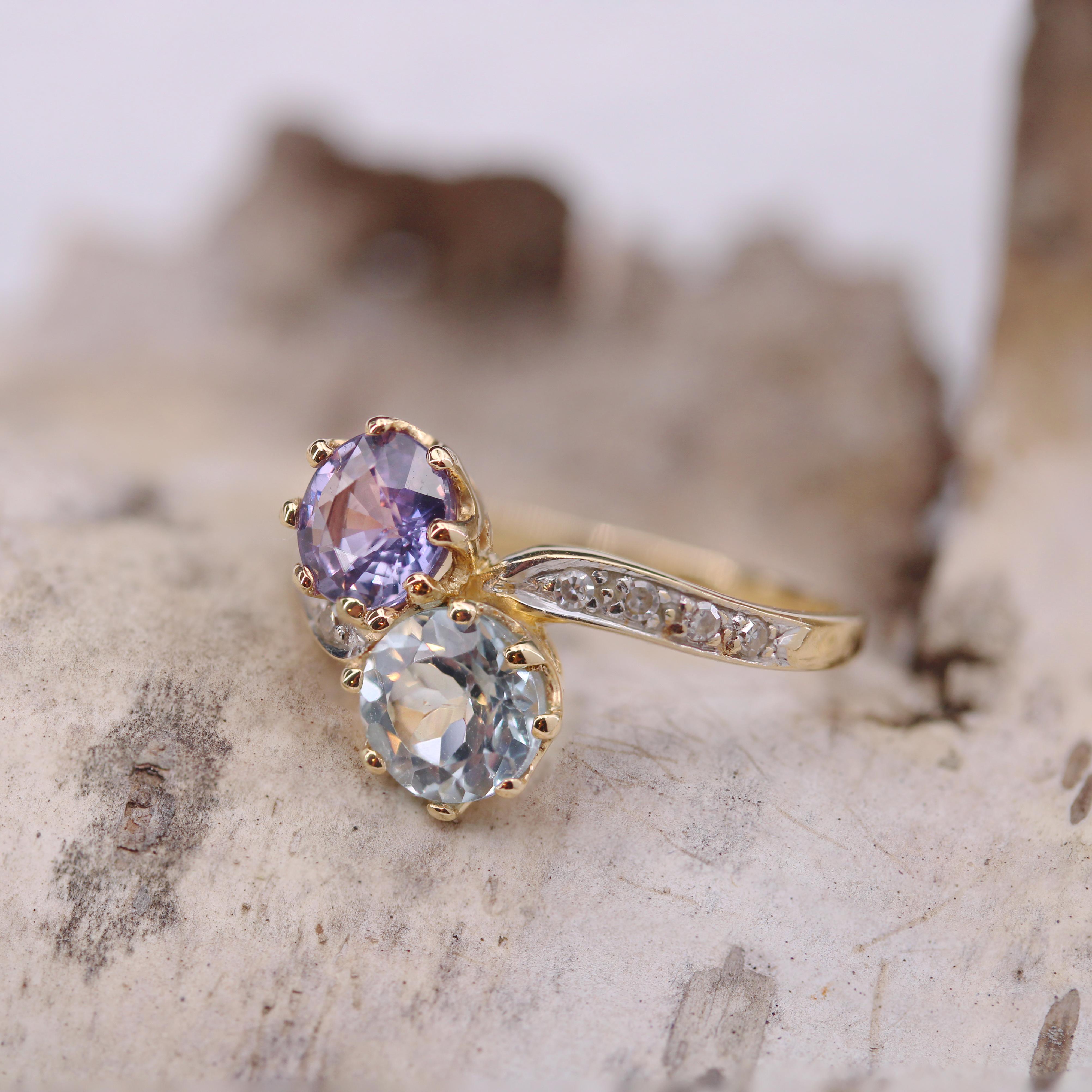 French 1960s Aquamarine Purple Sapphire Diamonds 18K Yellow Gold You and Me Ring For Sale 2