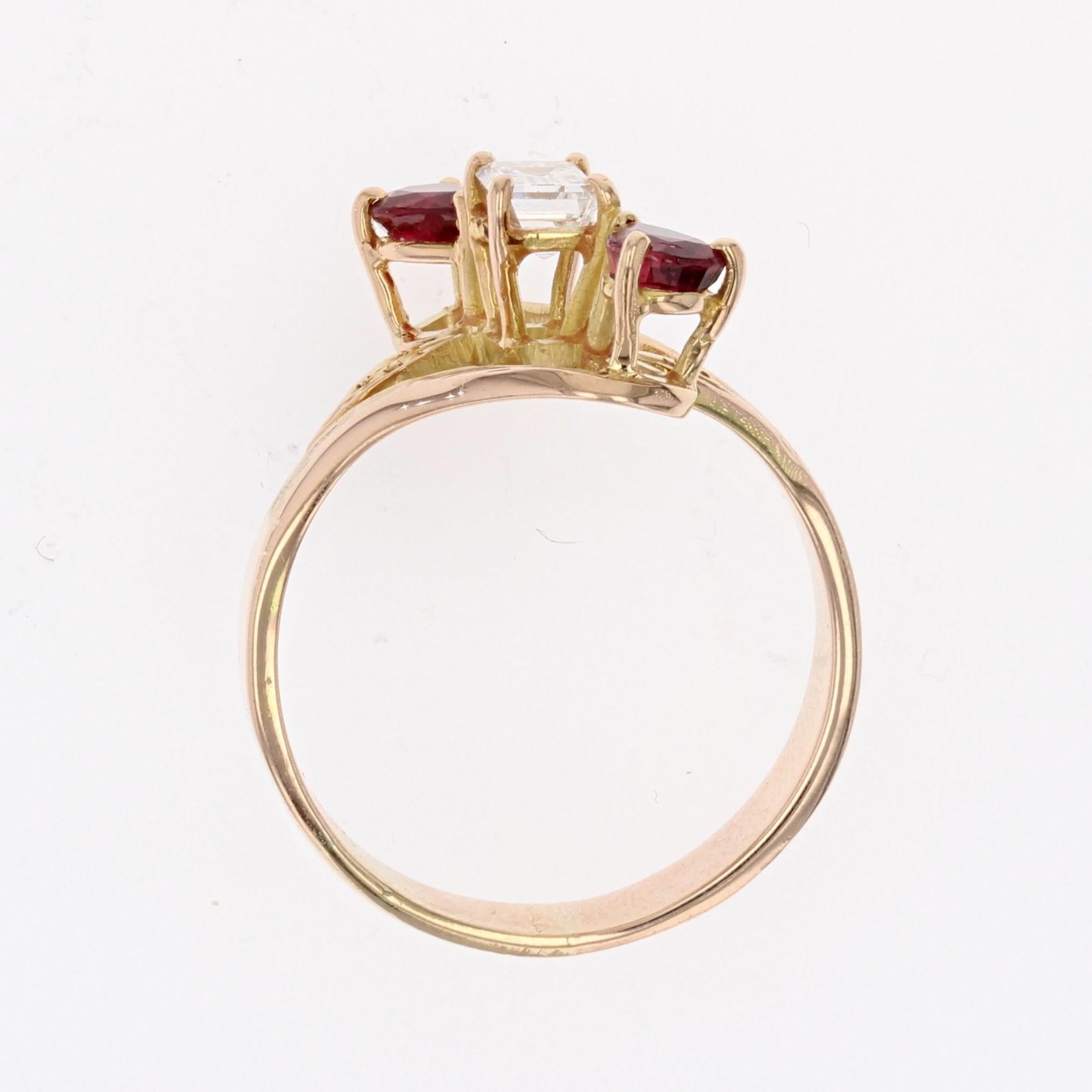 French 1960s Baguette- cut Diamond Pear- cut Ruby 18 Karat Yellow Gold Ring For Sale 7