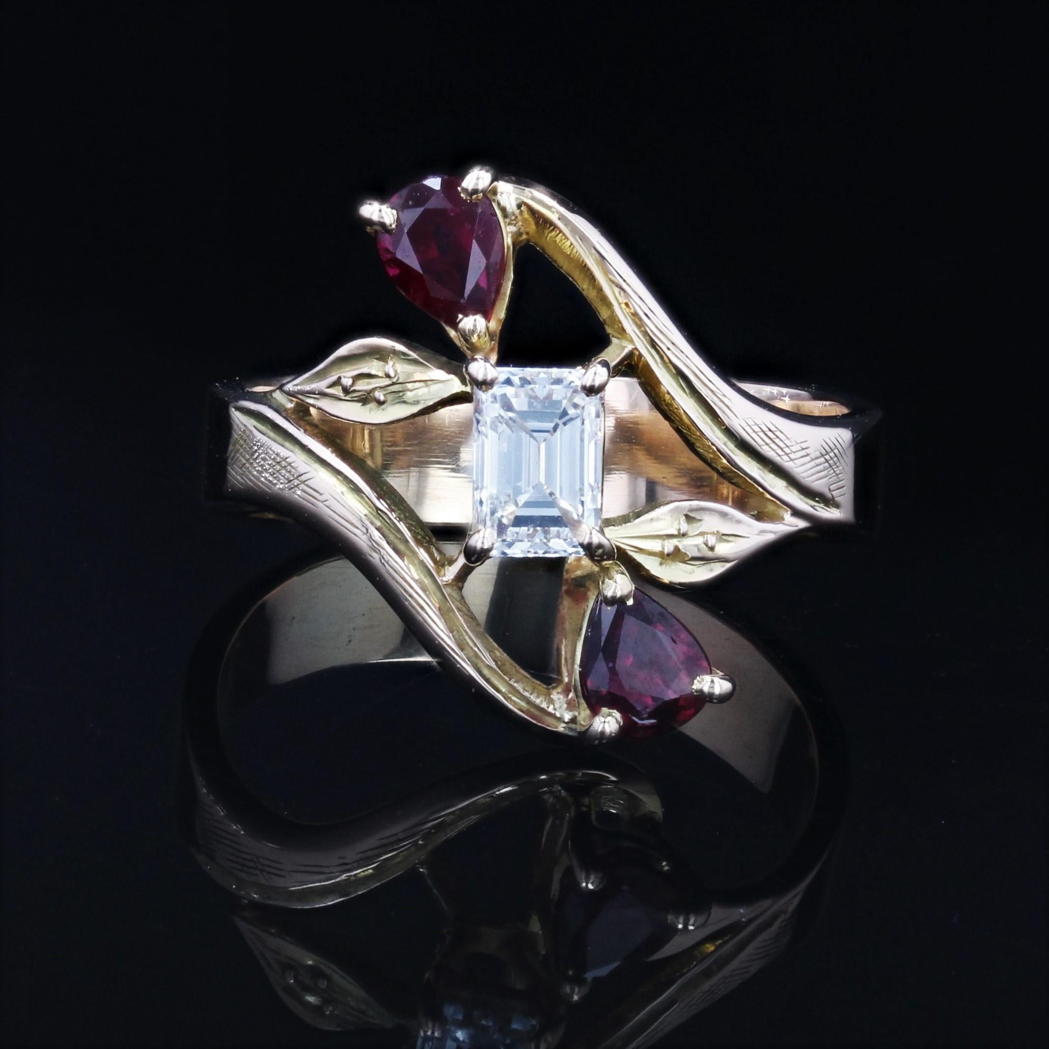 Retro French 1960s Baguette- cut Diamond Pear- cut Ruby 18 Karat Yellow Gold Ring For Sale