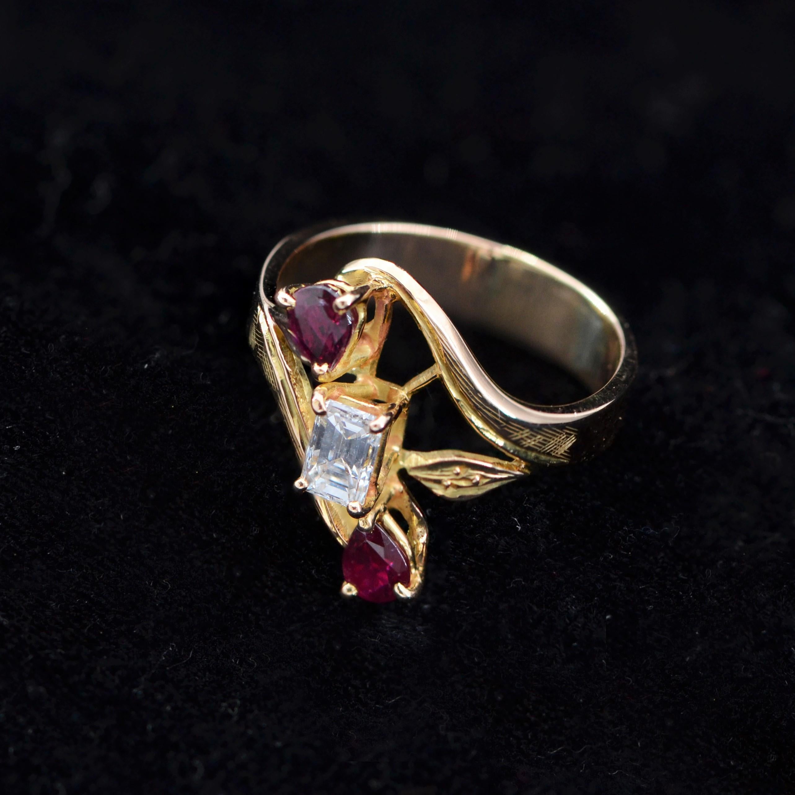 Women's French 1960s Baguette- cut Diamond Pear- cut Ruby 18 Karat Yellow Gold Ring For Sale