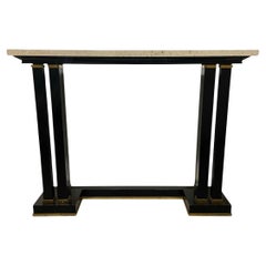 Table console française des années 1960 en laque noire, laiton et travertin par Maison Jansen