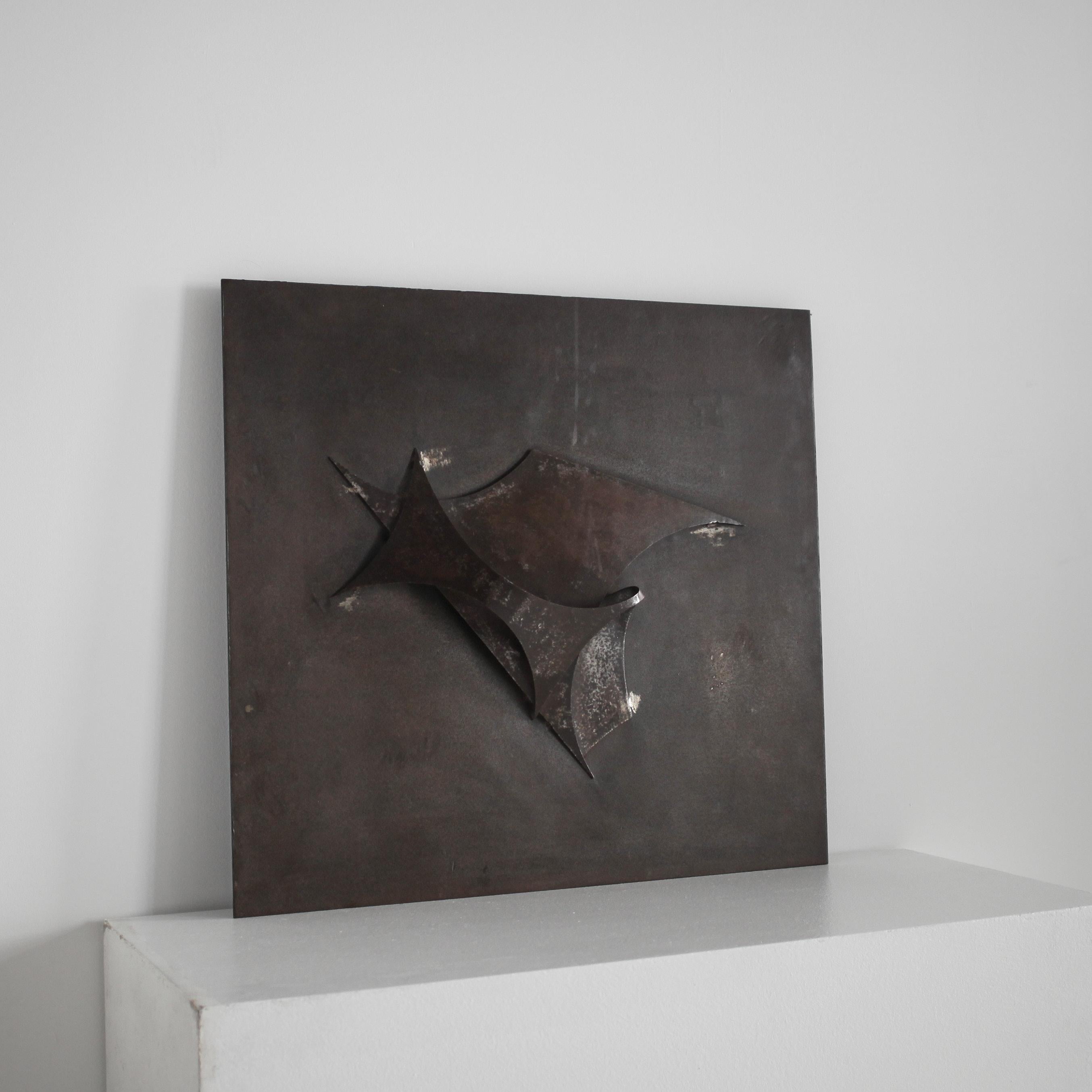 Relieve Modernista Francés 1960S Acero Bronceado en venta 1