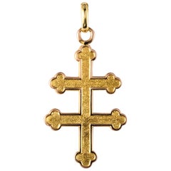 Vintage French 1960s Chiseled 18 Karat Yellow Gold Cross Lorraine Pendant