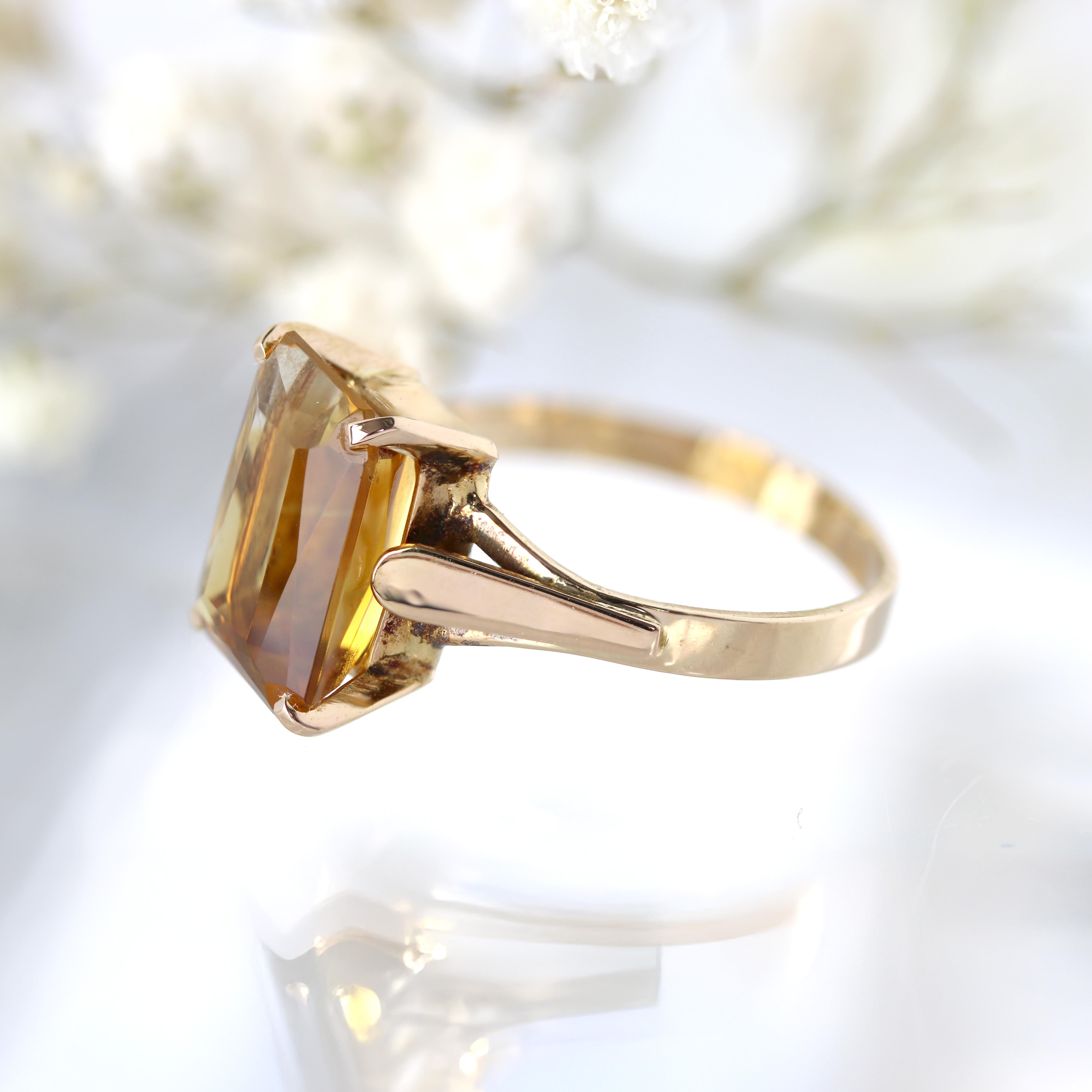 De las mujeres Anillo Rectangular Francés de Oro Rosa de 18 Kilates con Citrino de los Años 60 en venta