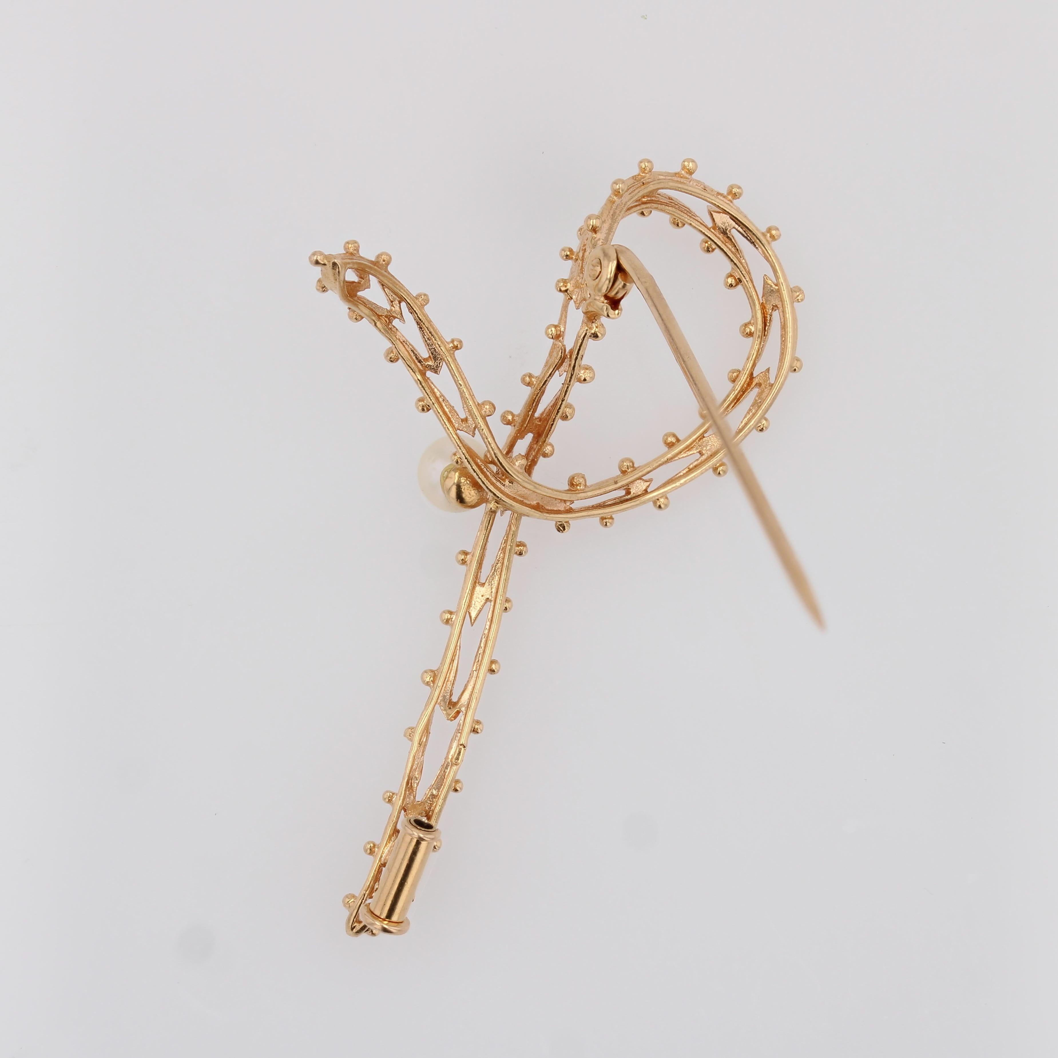 Broche de lazo francés de los años 60 de perlas cultivadas y oro rosa de 18 quilates en venta 5