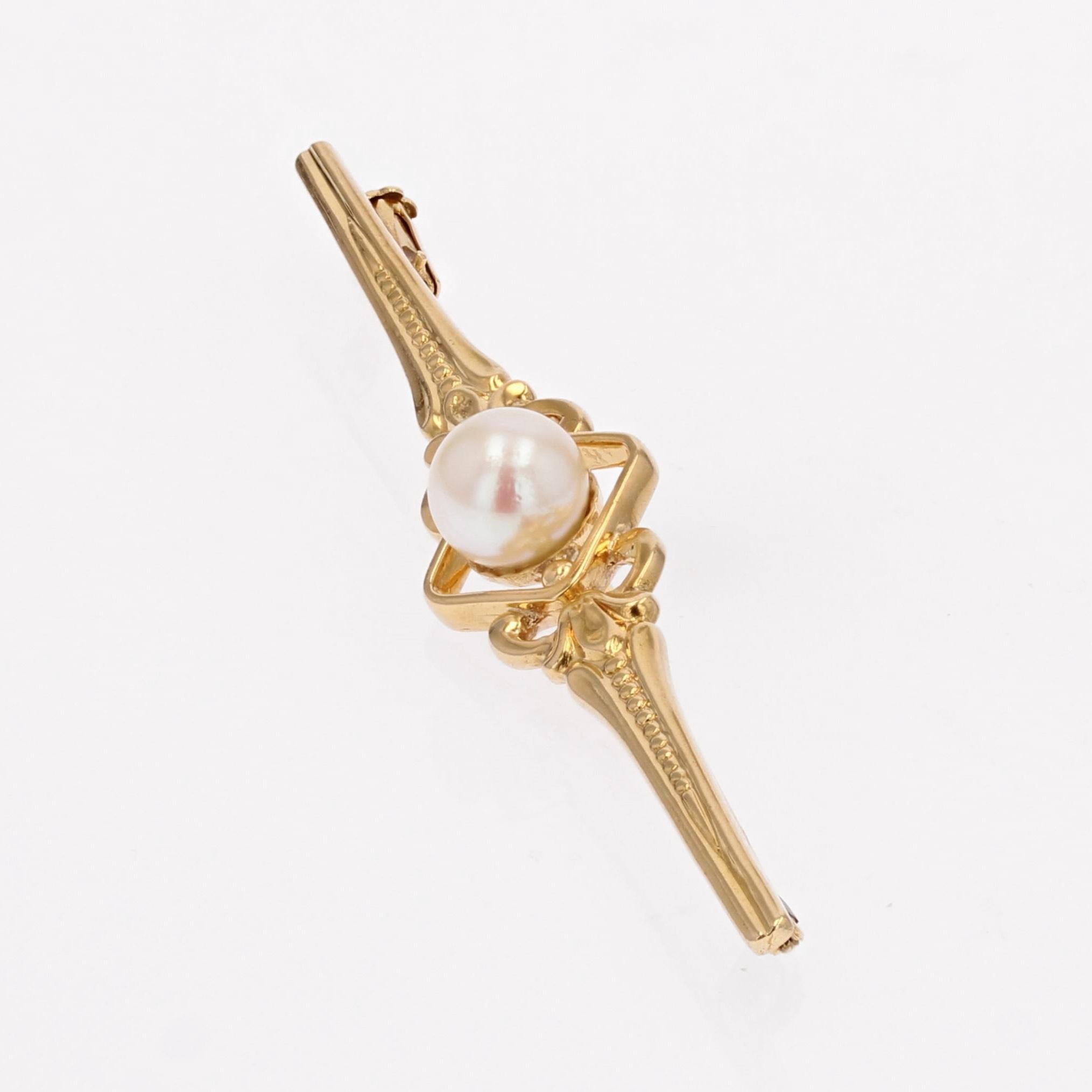 Bead French 1960s Cultured Pearl 18 Karat Yellow Gold Bar Brooch For Sale