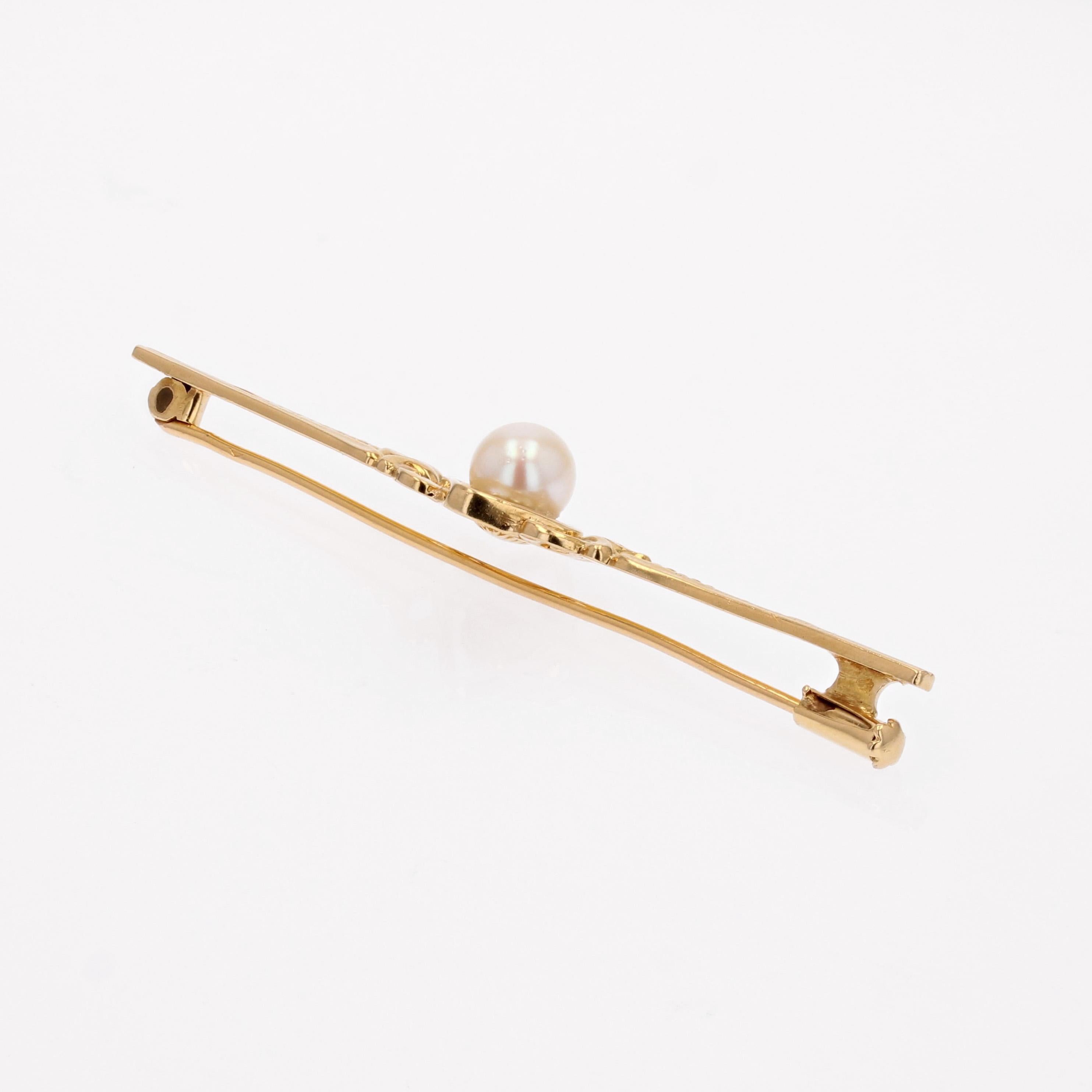 French 1960s Cultured Pearl 18 Karat Yellow Gold Bar Brooch In Good Condition For Sale In Poitiers, FR
