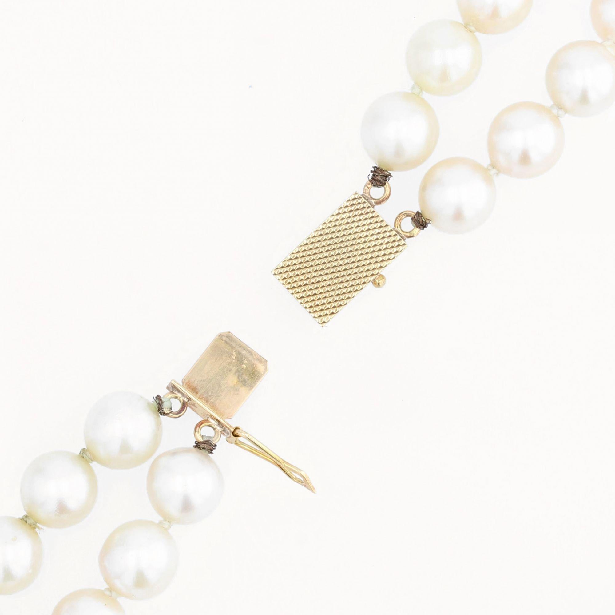 Collier  double range de perles de culture franaises des annes 1960 en or jaune 18 carats en vente 5