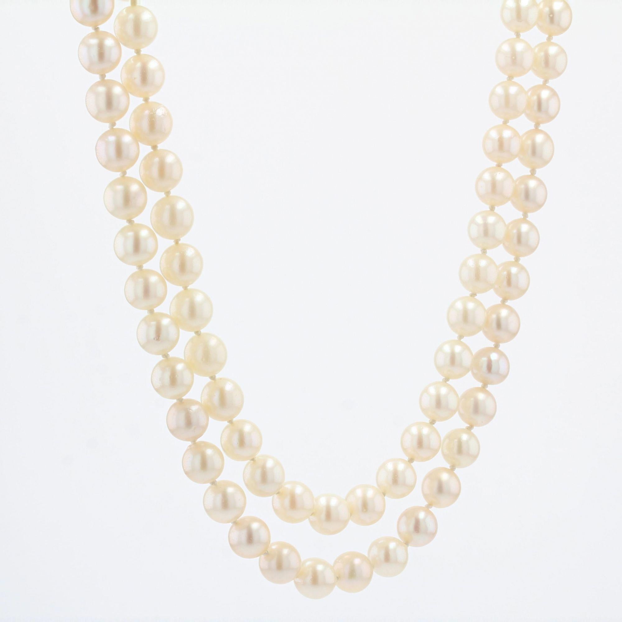 French 1960s Cultured Pearl 18 Karat Yellow Gold Double Row Necklace For Sale 2
