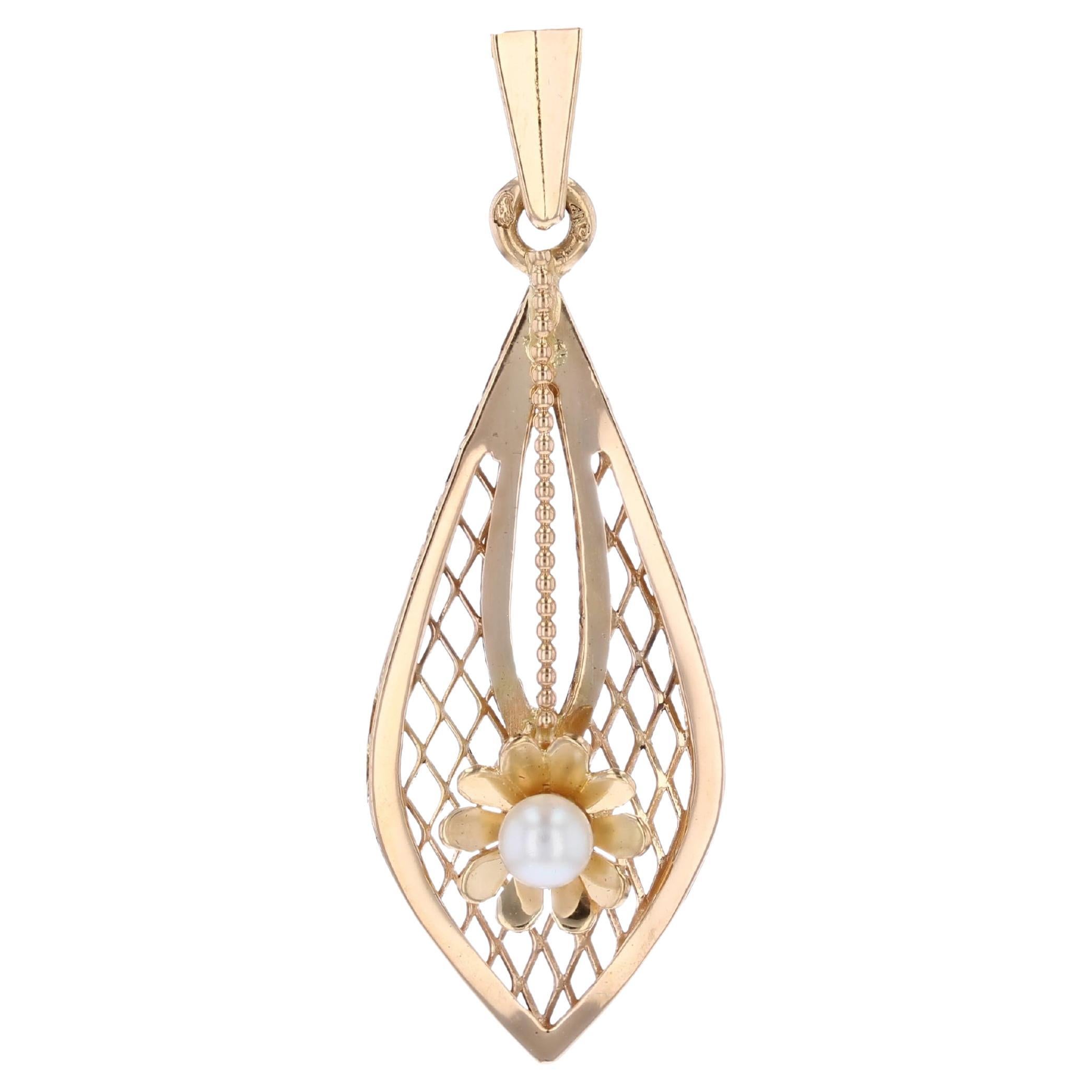 Pendentif en or jaune 18 carats en forme de goutte avec perle de culture française des années 1960