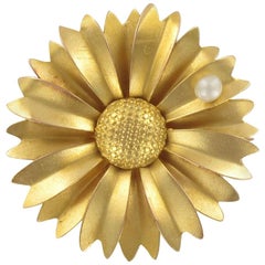 Vintage French 1960s Cultured Pearl 18 Karat Yellow Gold Sunflower Brooch