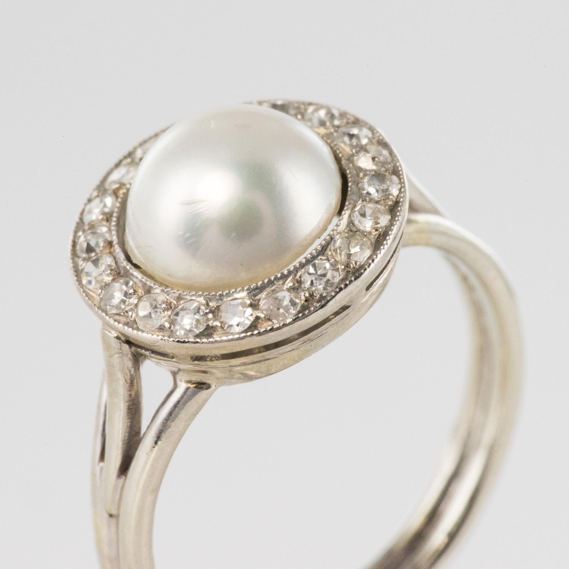 French 1960s Cultured Pearl Diamonds 18 Karat White Gold Ring 4