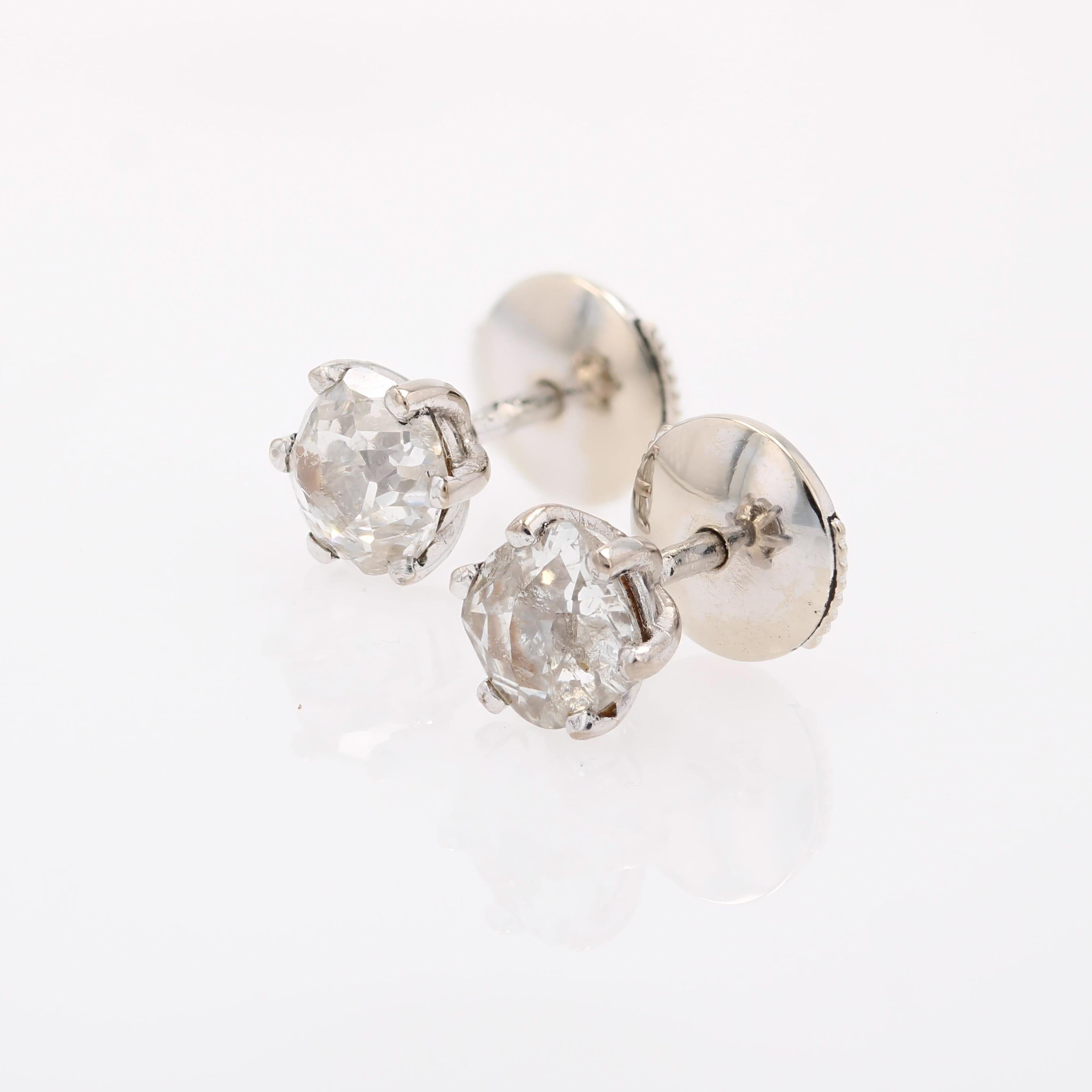 Boucles d'oreilles en or blanc 18 carats avec diamants taille coussin des années 1960 en vente 2