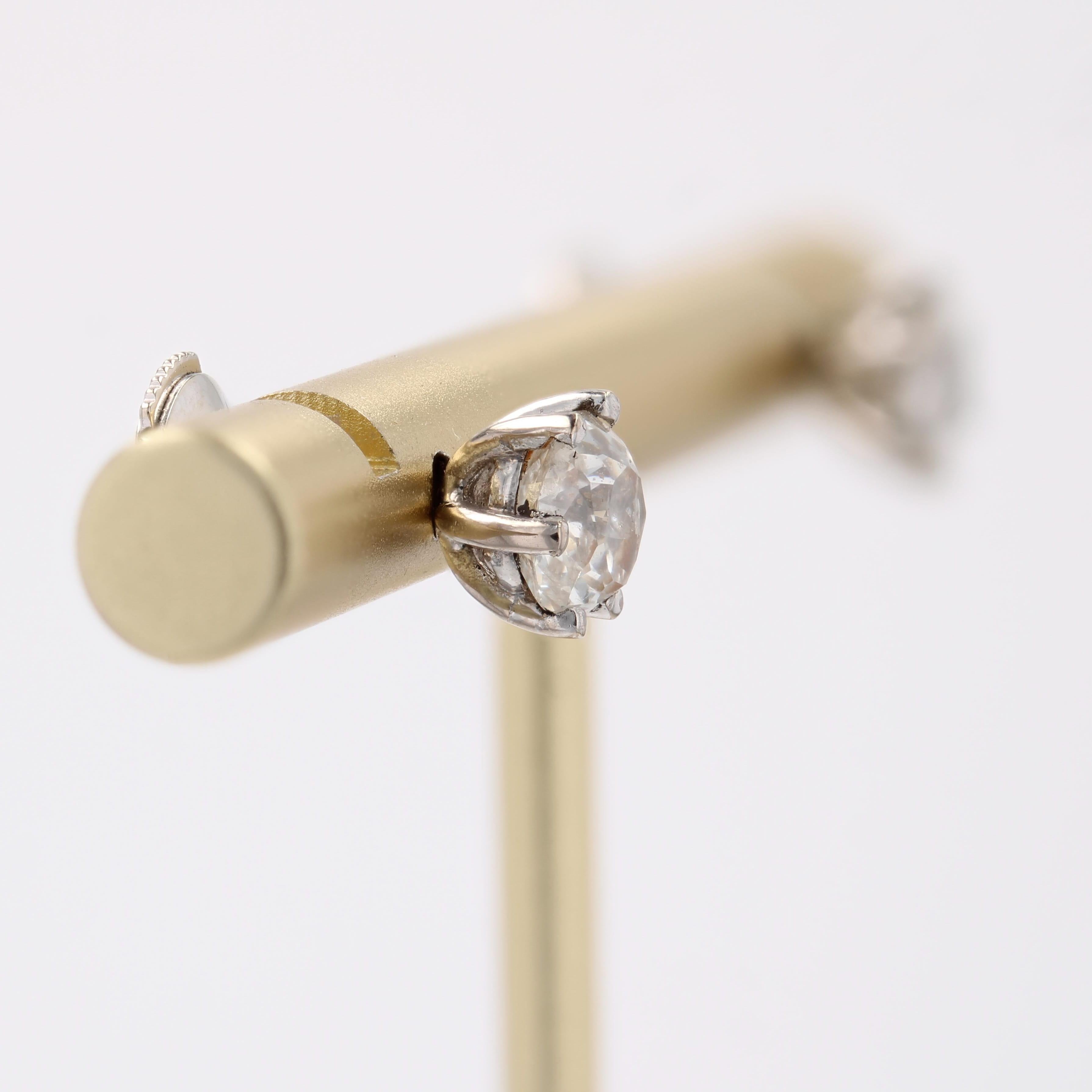 Boucles d'oreilles en or blanc 18 carats avec diamants taille coussin des années 1960 en vente 3