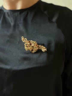 French 1960s Diamond Emerald Sapphire Flower Knot Gold Brooch